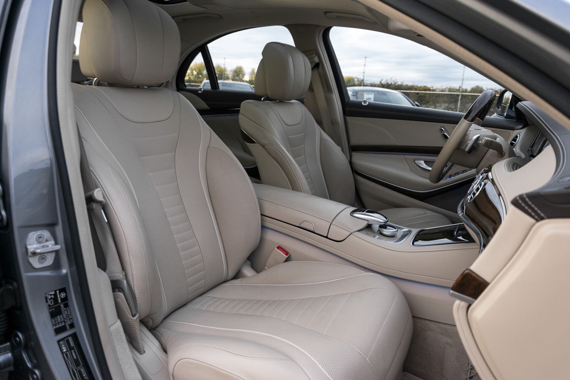 Mercedes-Benz S-Klasse 500 Massage/Rij-assistentie/Keyless/Stoelkoeling/Trekhaak/Pano Aut7 Foto 4