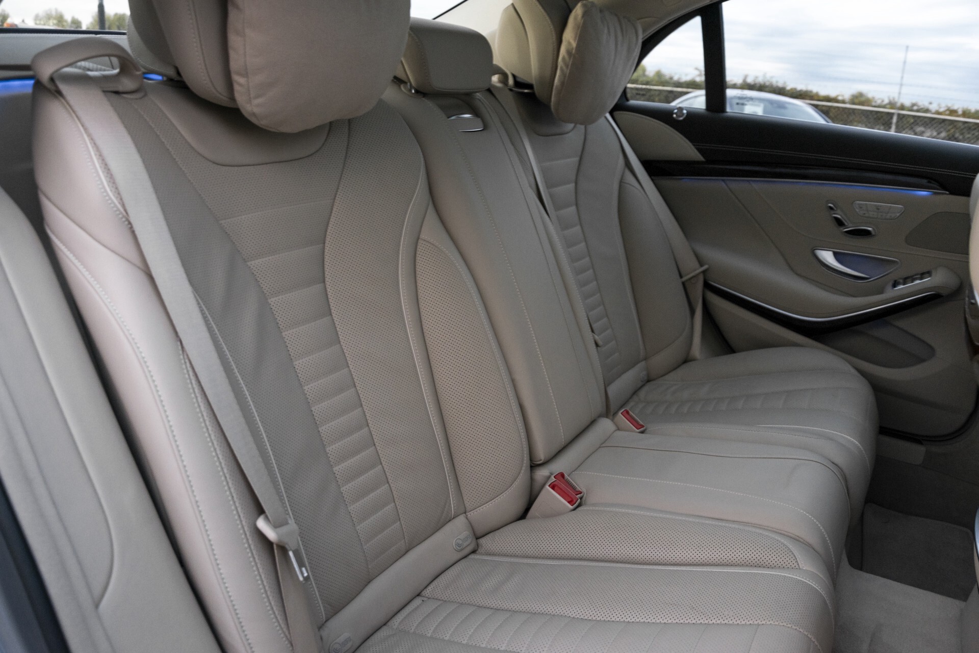 Mercedes-Benz S-Klasse 500 Massage/Rij-assistentie/Keyless/Stoelkoeling/Trekhaak/Pano Aut7 Foto 5