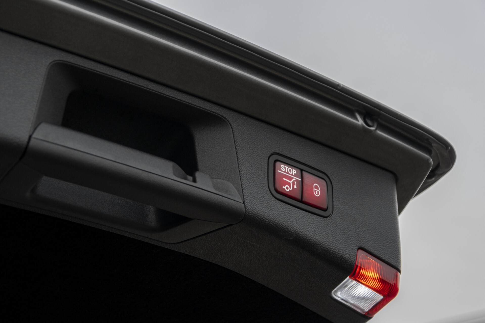 Mercedes-Benz E-Klasse Estate 350 Cdi AMG Luchtvering/Carbon/Keyless/Harman-Kardon/19" Aut7 Foto 32