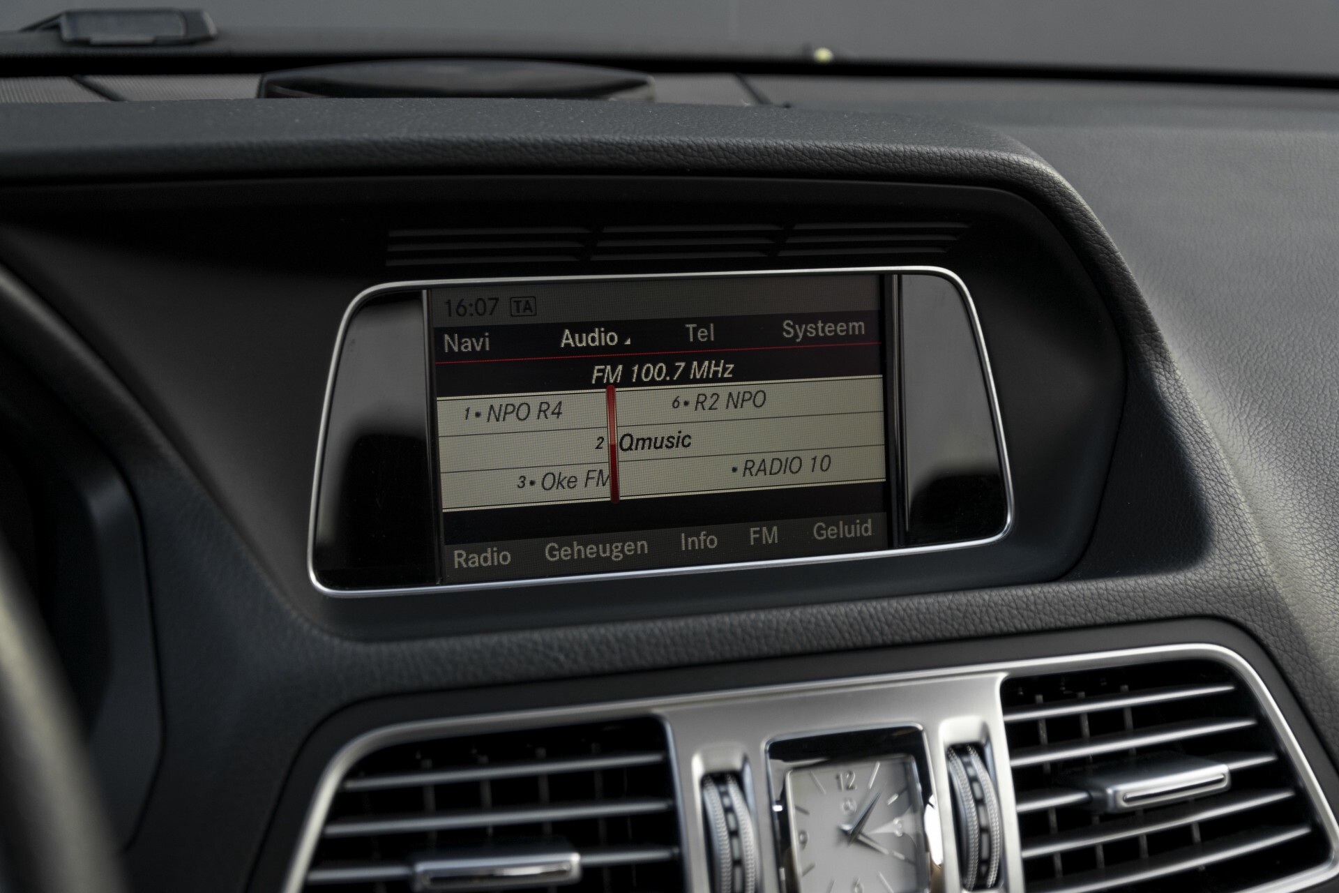 Mercedes-Benz E-Klasse Coupé 200 AMG Coupe Panorama/Beige leder/Multicontour/ILS Aut7 Foto 17