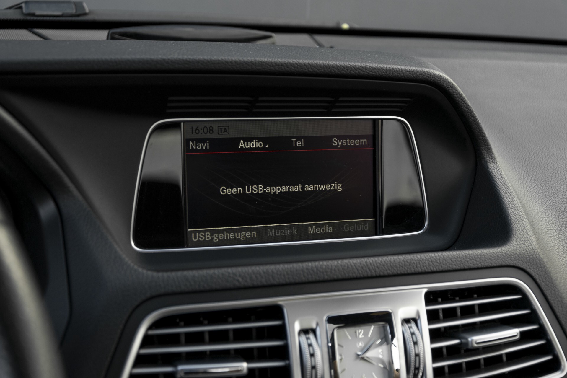 Mercedes-Benz E-Klasse Coupé 200 AMG Coupe Panorama/Beige leder/Multicontour/ILS Aut7 Foto 21