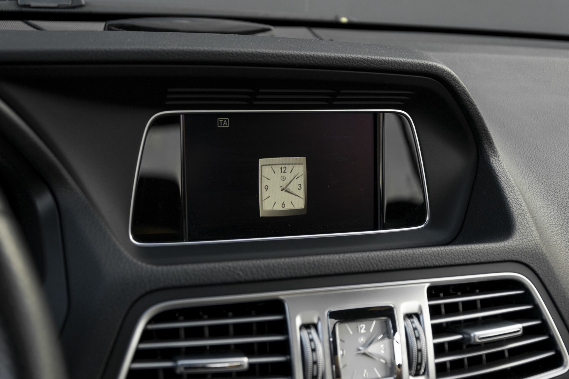 Mercedes-Benz E-Klasse Coupé 200 AMG Coupe Panorama/Beige leder/Multicontour/ILS Aut7 Foto 25