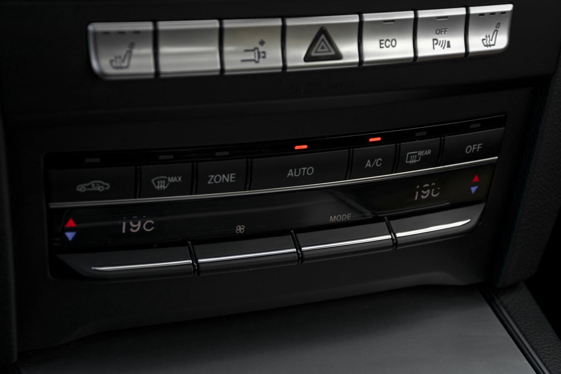 Mercedes-Benz E-Klasse Coupé 200 AMG Coupe Panorama/Beige leder/Multicontour/ILS Aut7 Foto 34