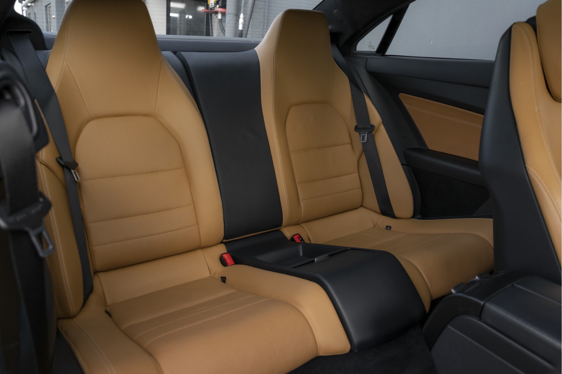 Mercedes-Benz E-Klasse Coupé 200 AMG Coupe Panorama/Beige leder/Multicontour/ILS Aut7 Foto 5