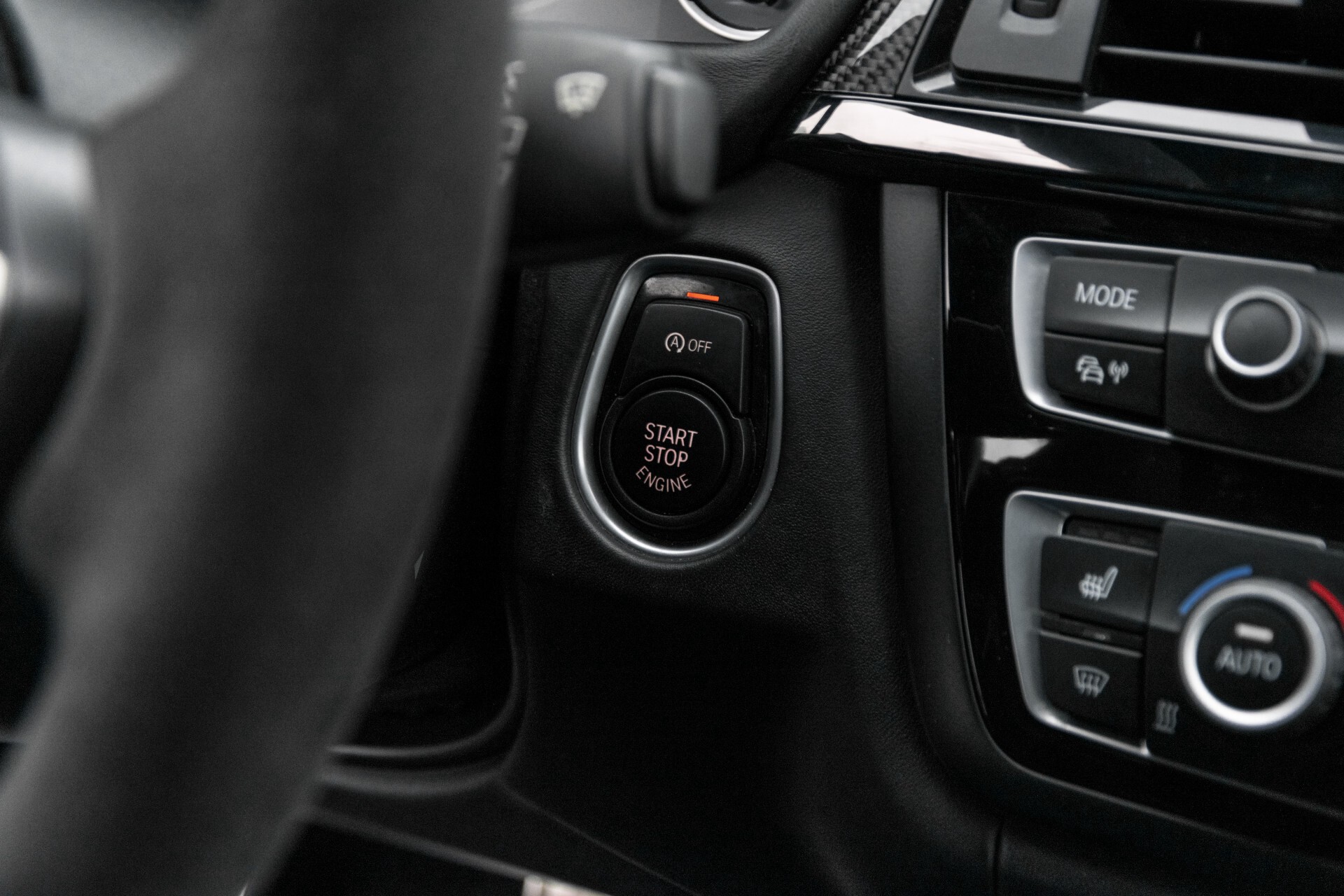 BMW M4 Coupe Full Carbon M-Driverspack+adaptief onderstel/Harman-Kardon/HUD/360 camera Aut7 Foto 31