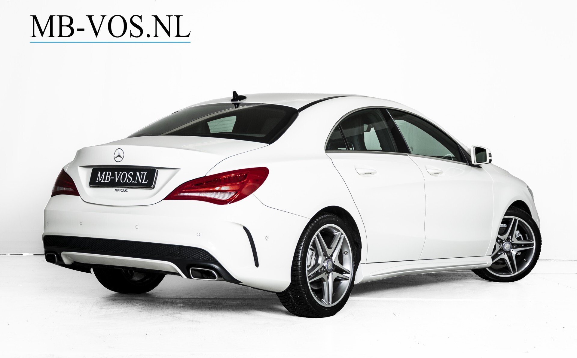 Mercedes-Benz CLA-Klasse 180 AMG Bi-xenon/Verw-stoelen/Navi/Trekhaak Aut7 Foto 2