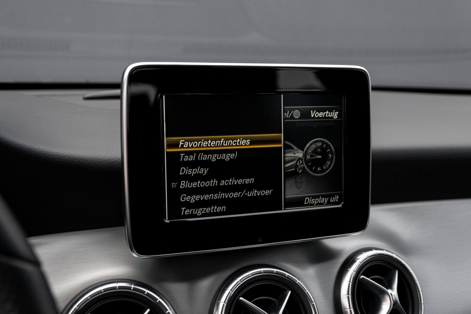 Mercedes-Benz CLA-Klasse 180 AMG Bi-xenon/Verw-stoelen/Navi/Trekhaak Aut7 Foto 26