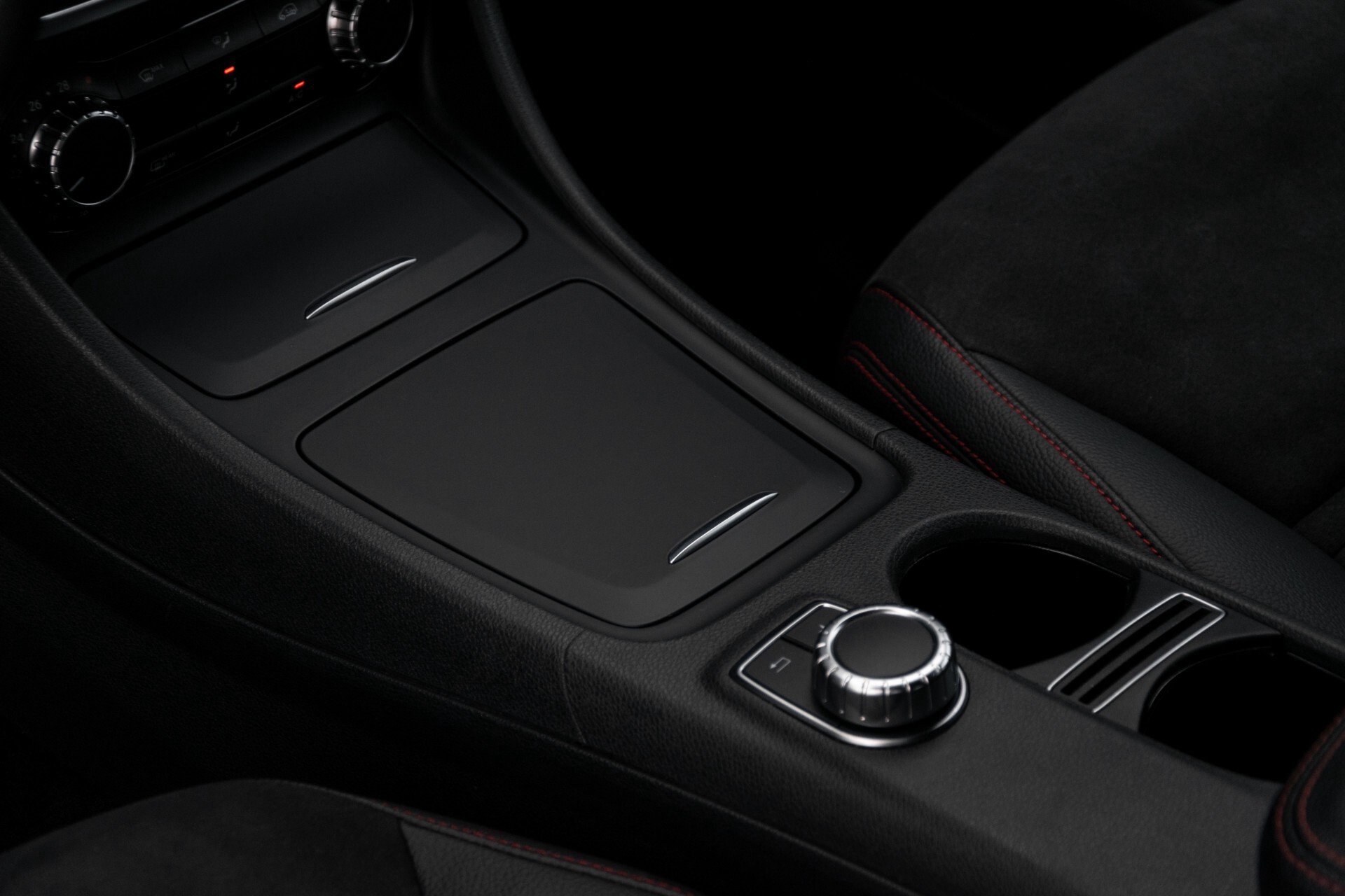 Mercedes-Benz CLA-Klasse 180 AMG Bi-xenon/Verw-stoelen/Navi/Trekhaak Aut7 Foto 28