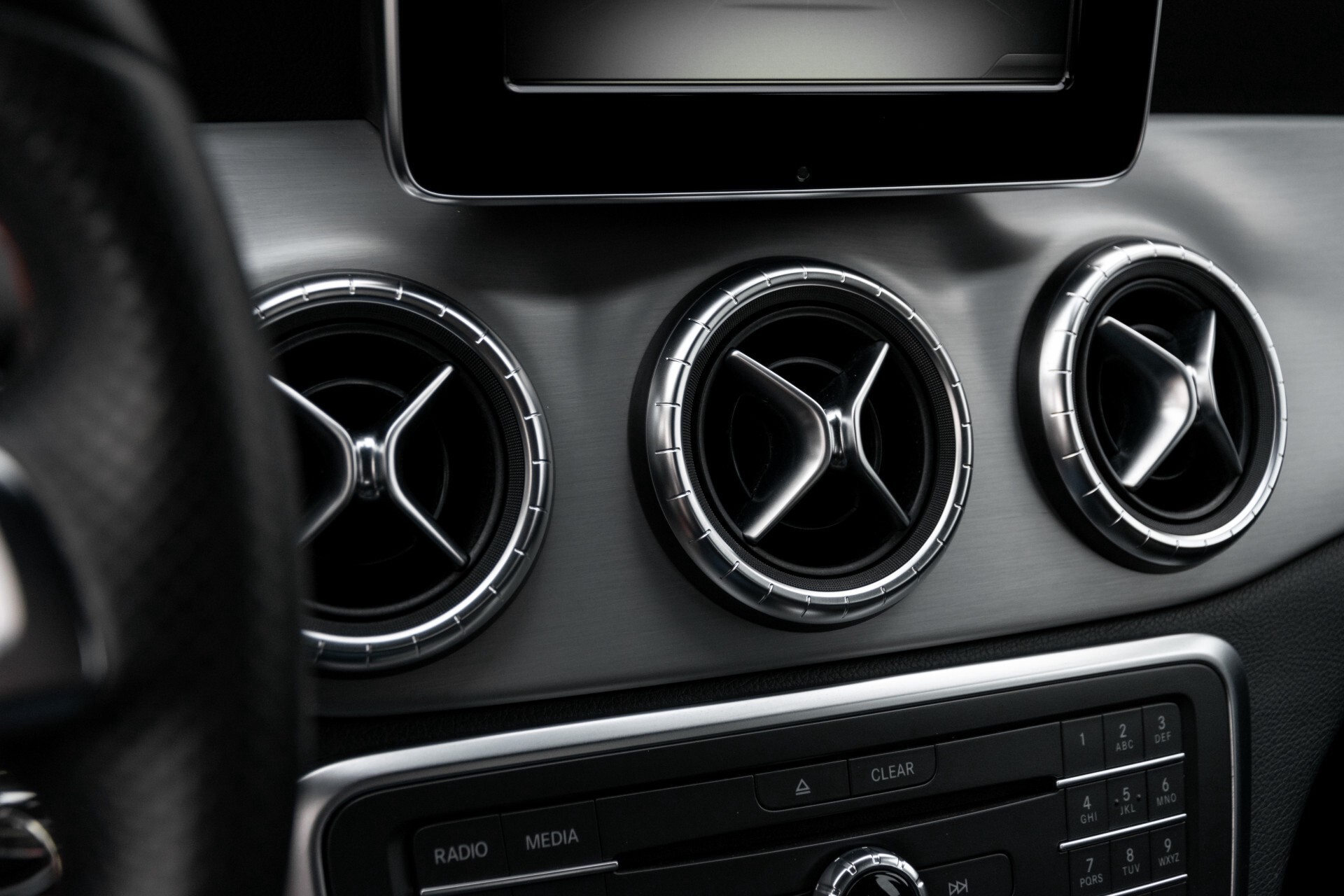 Mercedes-Benz CLA-Klasse 180 AMG Bi-xenon/Verw-stoelen/Navi/Trekhaak Aut7 Foto 30