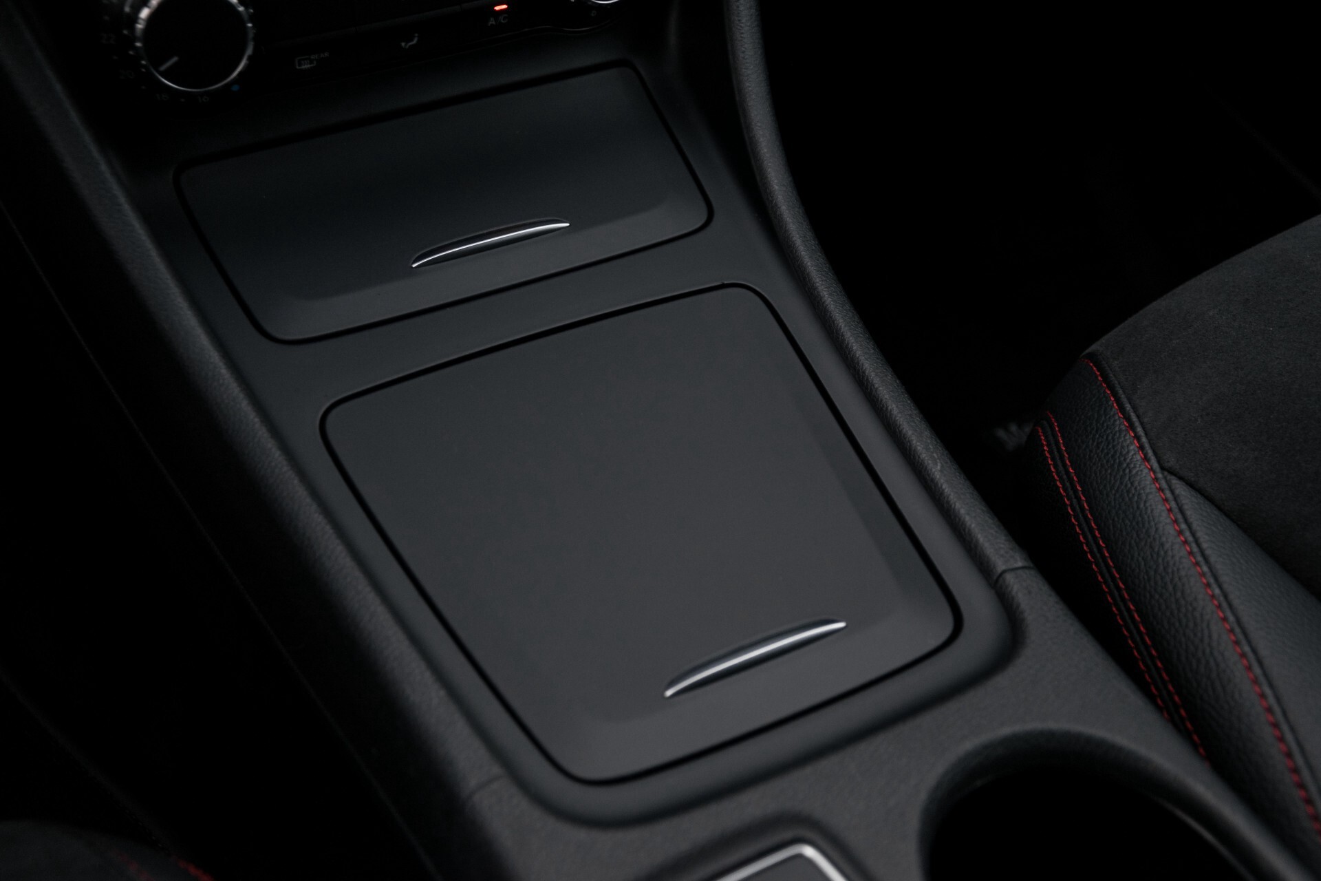 Mercedes-Benz CLA-Klasse 180 AMG Bi-xenon/Verw-stoelen/Navi/Trekhaak Aut7 Foto 33