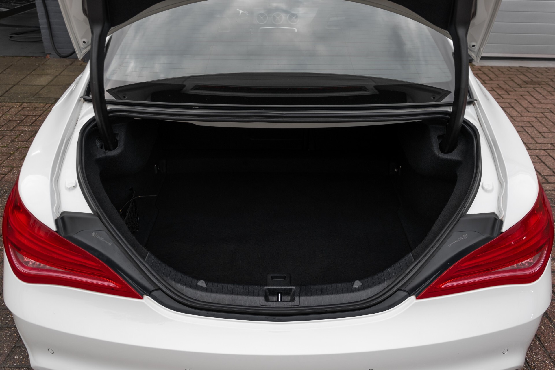 Mercedes-Benz CLA-Klasse 180 AMG Bi-xenon/Verw-stoelen/Navi/Trekhaak Aut7 Foto 46