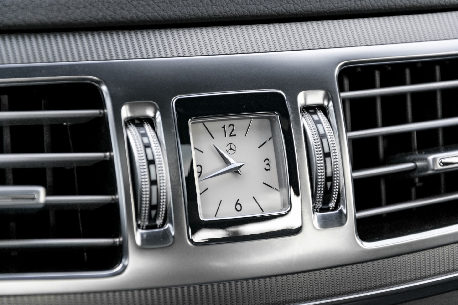 Mercedes-Benz E-Klasse 300 Bluetec AMG Schuifdak/Rij-assist/Keyless/Comand/360 Aut7 Foto 20