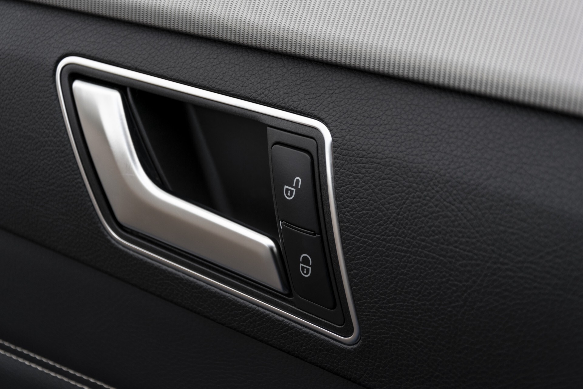 Mercedes-Benz E-Klasse 300 Bluetec AMG Schuifdak/Rij-assist/Keyless/Comand/360 Aut7 Foto 34