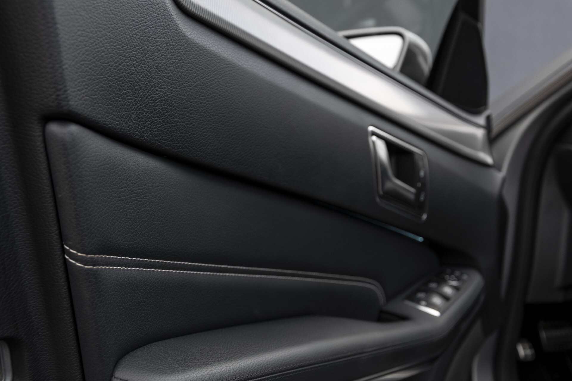 Mercedes-Benz E-Klasse 300 Bluetec AMG Schuifdak/Rij-assist/Keyless/Comand/360 Aut7 Foto 35