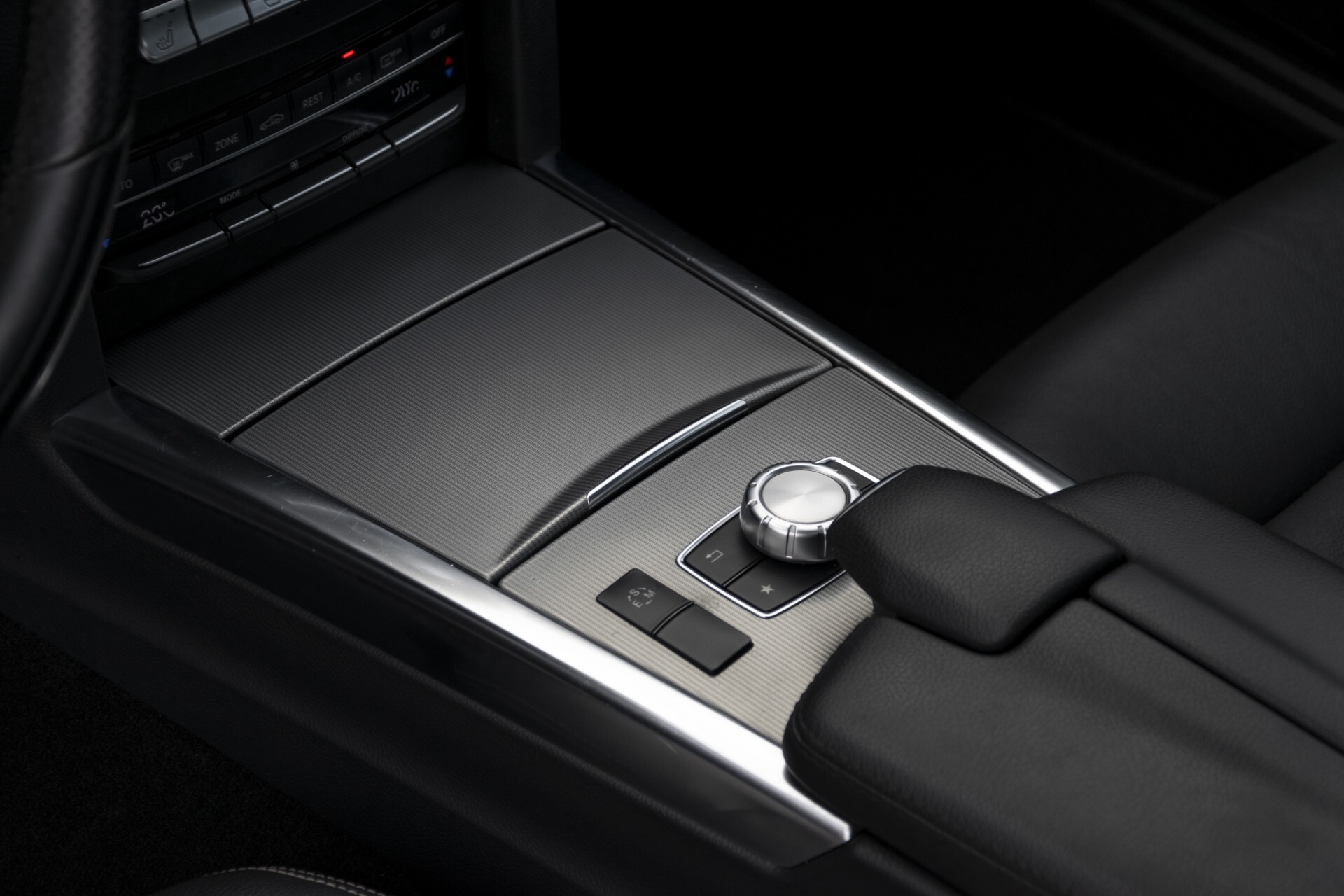 Mercedes-Benz E-Klasse 300 Bluetec AMG Schuifdak/Rij-assist/Keyless/Comand/360 Aut7 Foto 36