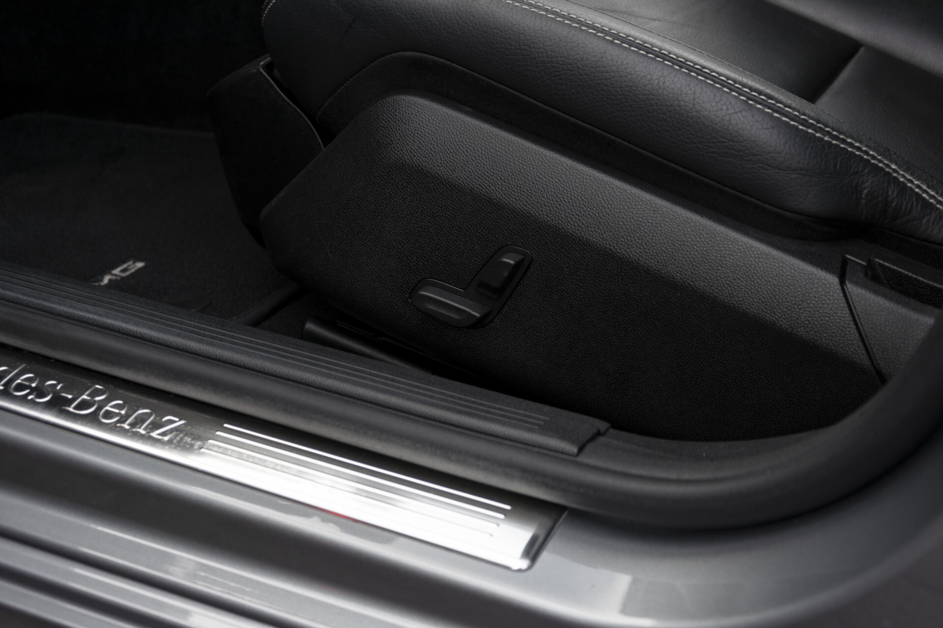 Mercedes-Benz E-Klasse 300 Bluetec AMG Schuifdak/Rij-assist/Keyless/Comand/360 Aut7 Foto 39