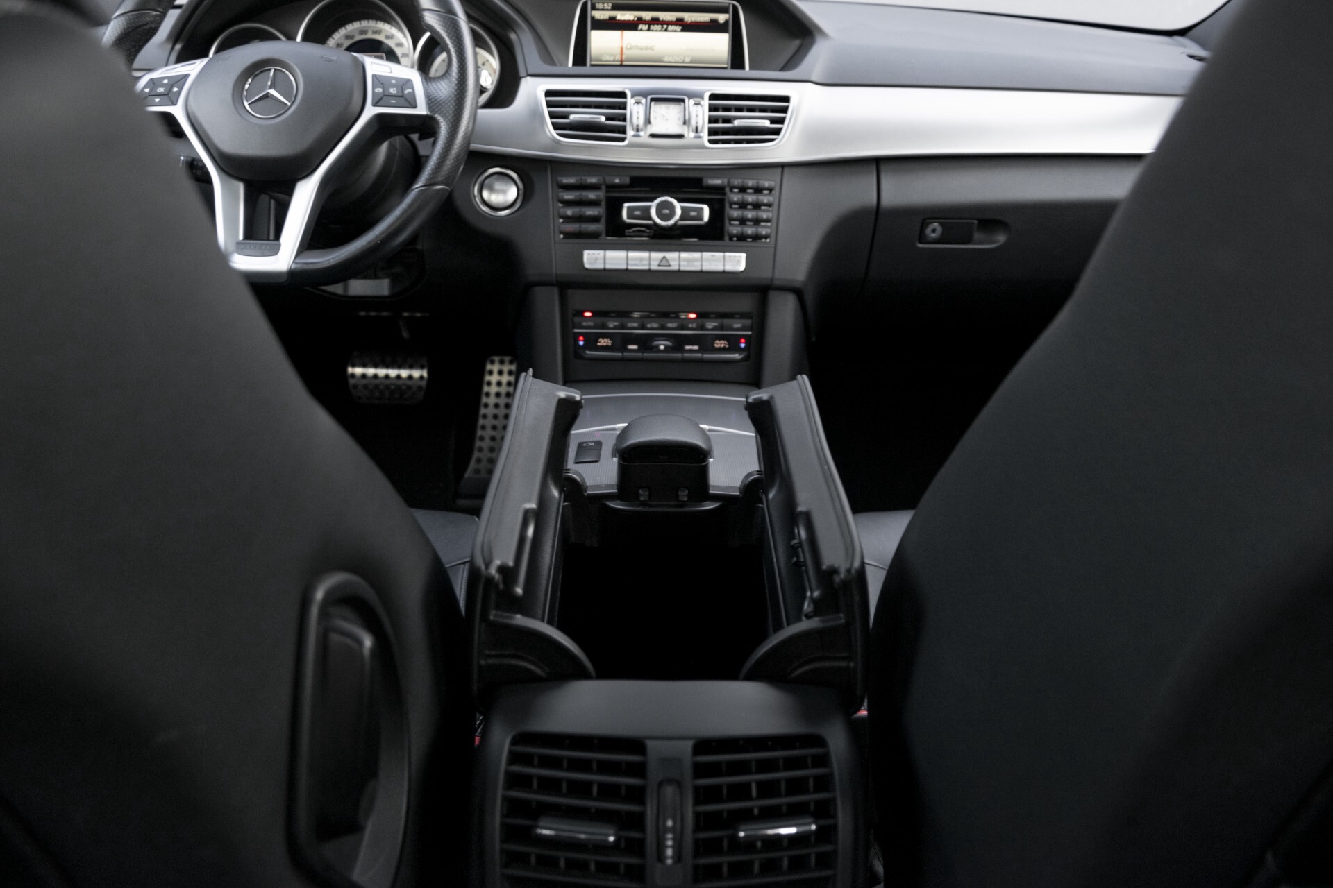 Mercedes-Benz E-Klasse 300 Bluetec AMG Schuifdak/Rij-assist/Keyless/Comand/360 Aut7 Foto 44