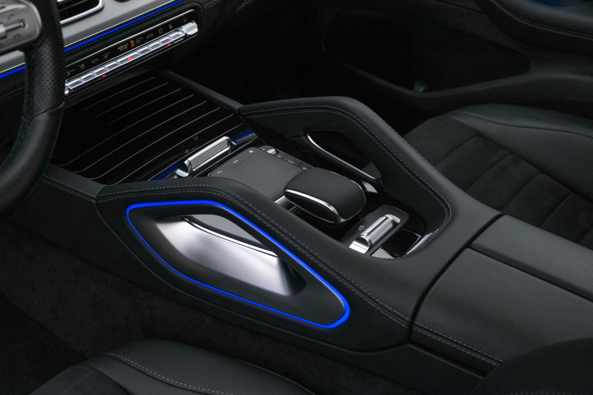 Mercedes-Benz GLE 400 d 4M AMG Luchtvering | Rij-assistentie | Panorama | Standkachel | Burmester | 360 Aut9 Foto 13