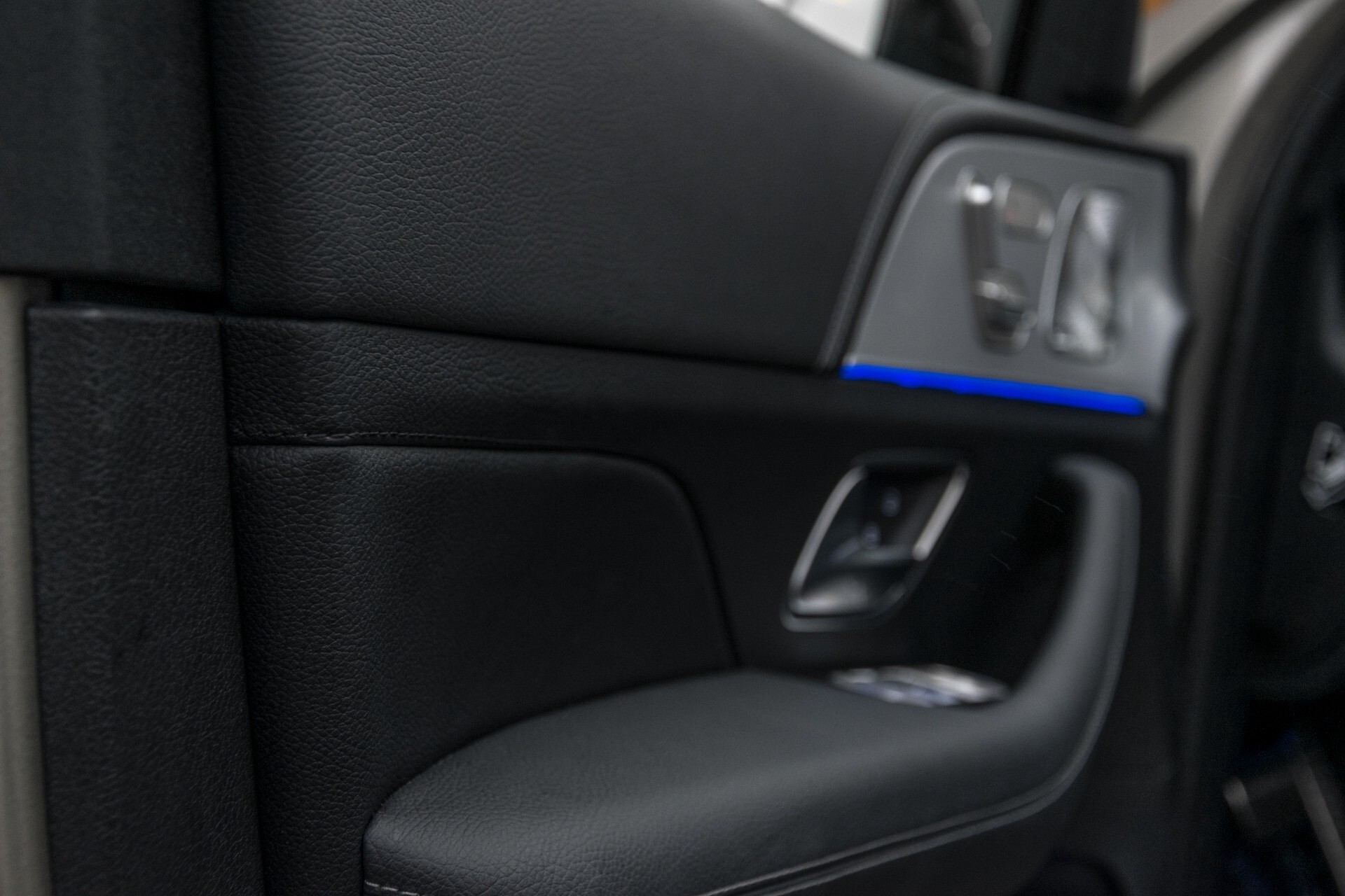 Mercedes-Benz GLE 400 d 4M AMG Luchtvering | Rij-assistentie | Panorama | Standkachel | Burmester | 360 Aut9 Foto 25