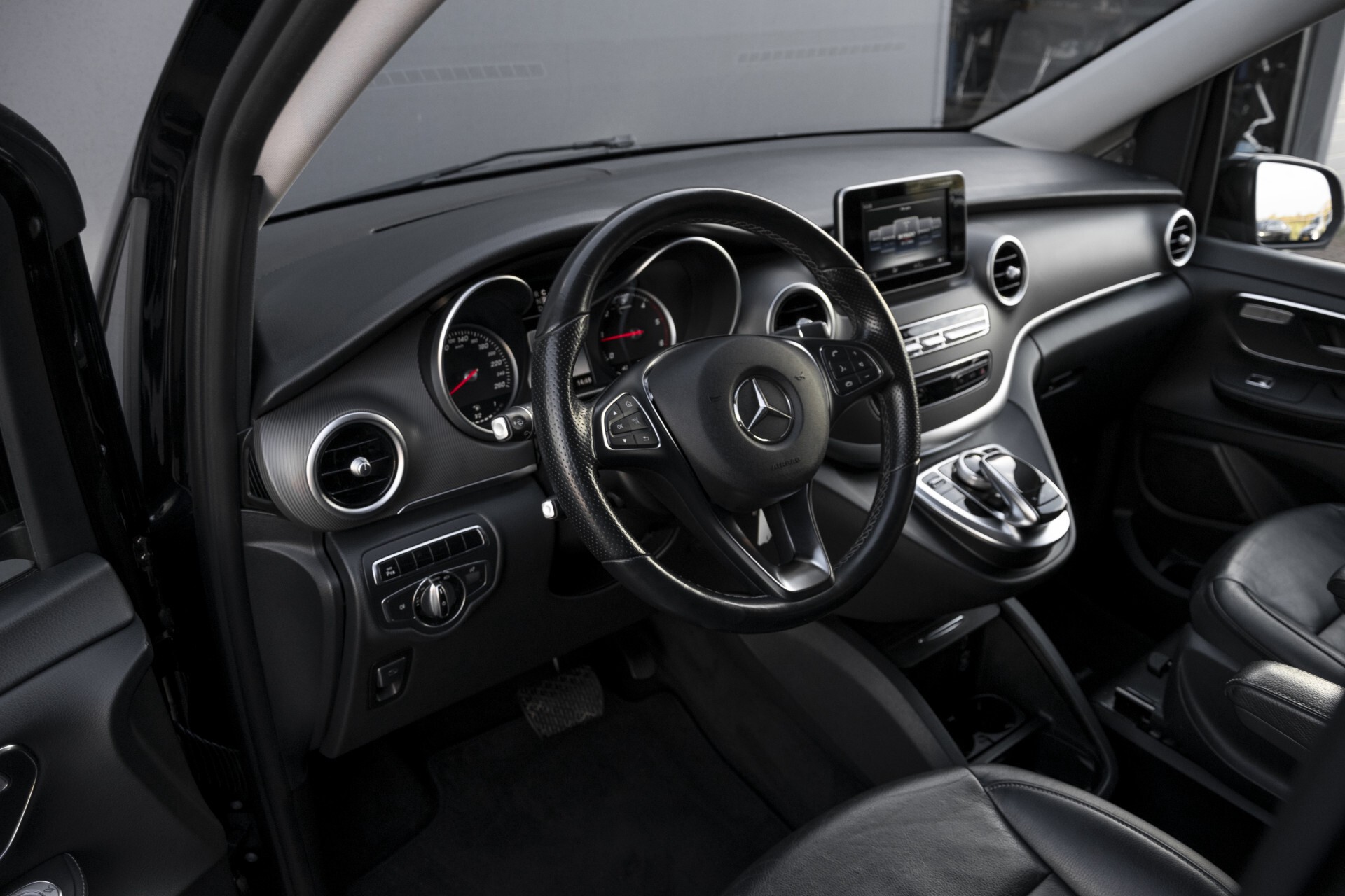 Mercedes-Benz V-Klasse 250d Extra Lang 8-PERSOONS Leder/ILS/Navi Aut7 Foto 23