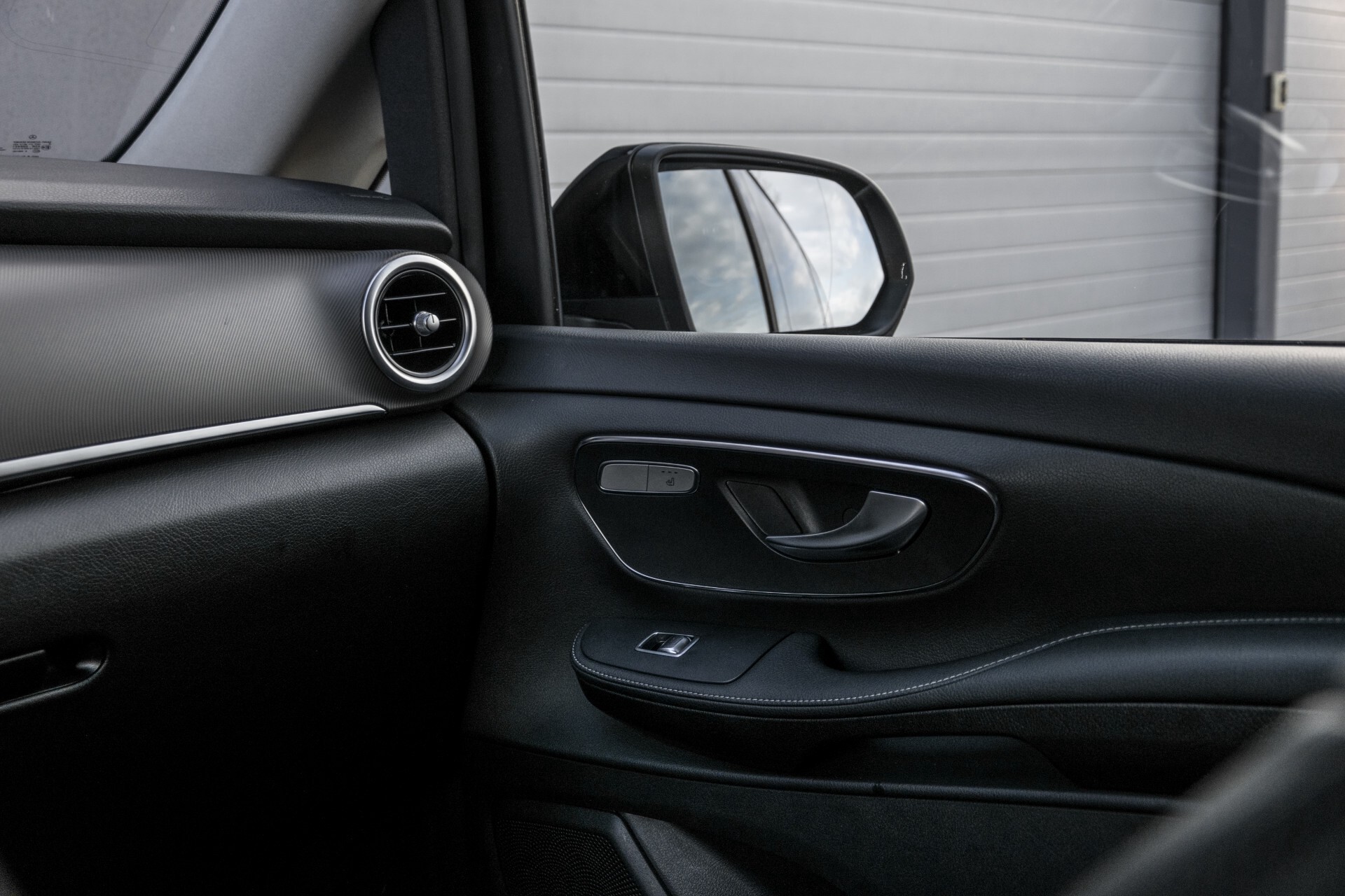 Mercedes-Benz V-Klasse 250d Extra Lang 8-PERSOONS Leder/ILS/Navi Aut7 Foto 37