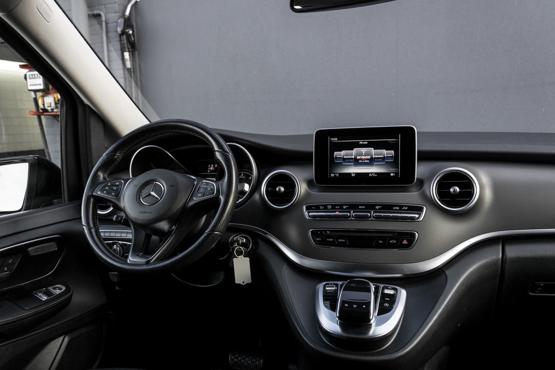 Mercedes-Benz V-Klasse 250d Extra Lang 8-PERSOONS Leder/ILS/Navi Aut7 Foto 5