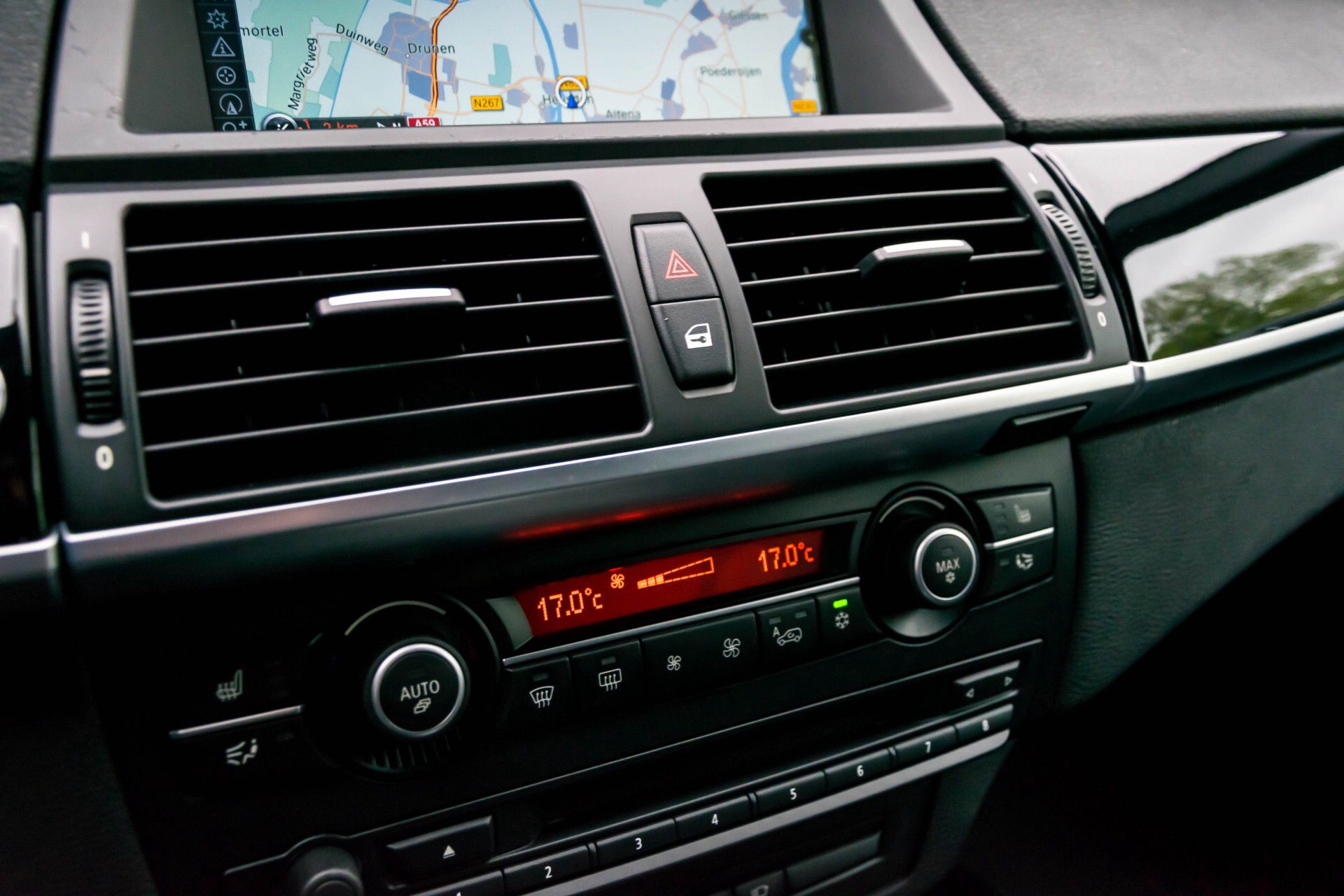 BMW X5 4.4i V8 M GRIJS KENTEKEN Aut6 . Foto 16