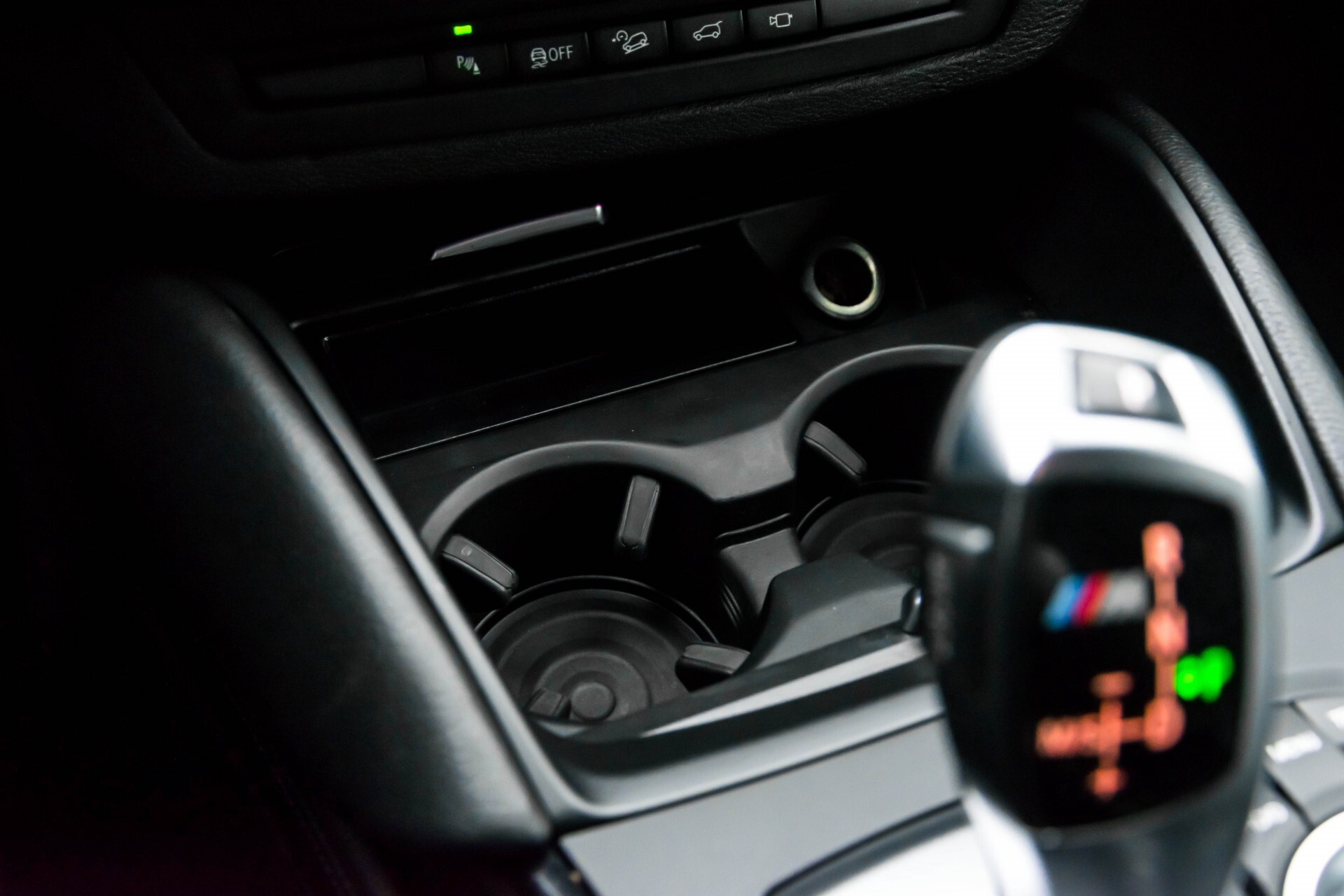 BMW X5 4.4i V8 M GRIJS KENTEKEN Aut6 . Foto 26