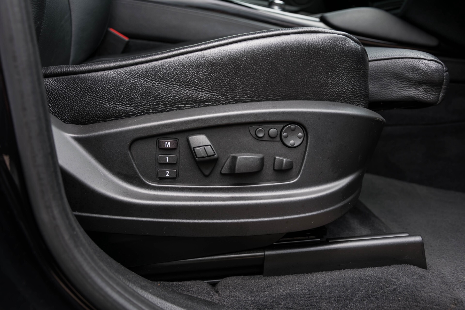 BMW X5 4.4i V8 M GRIJS KENTEKEN Aut6 . Foto 36