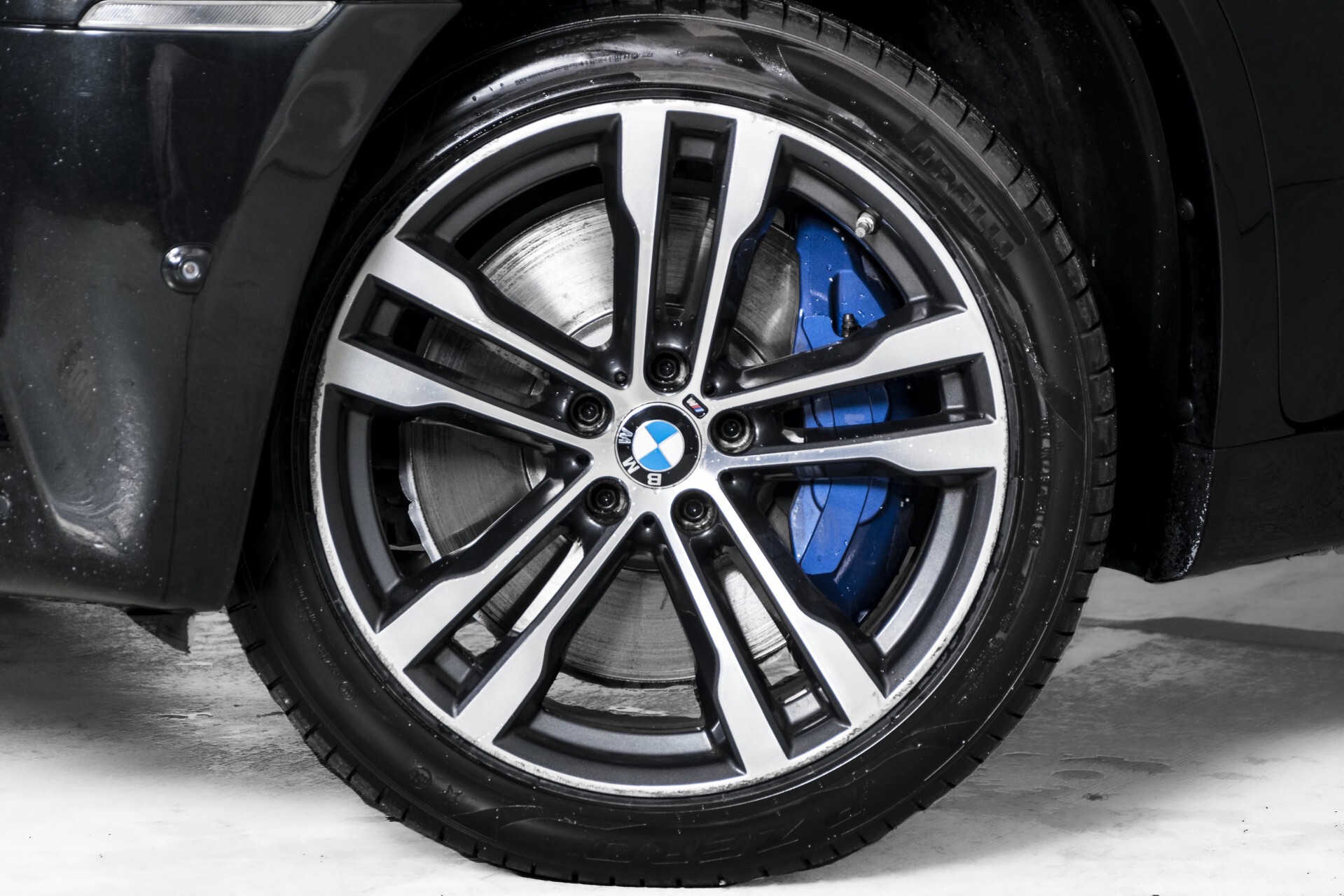 BMW X5 4.4i V8 M GRIJS KENTEKEN Aut6 . Foto 46