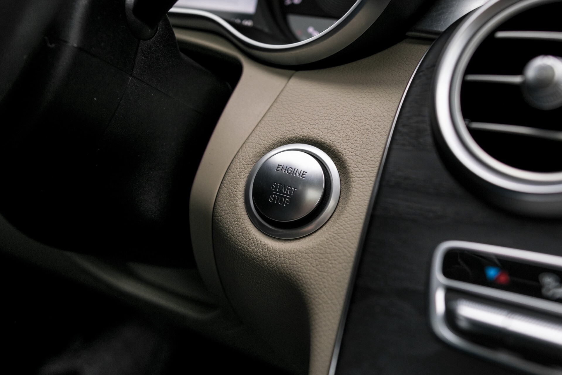 Mercedes-Benz C-Klasse 350 Hybride Keyless/Rij-assistentie/Leer/Memory/Panorama/Burmester/Comand Aut7 Foto 31