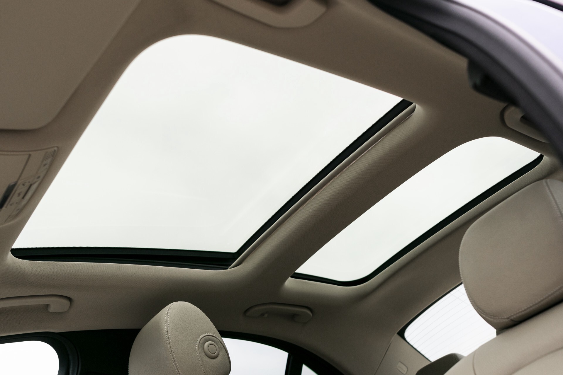 Mercedes-Benz C-Klasse 350 Hybride Keyless/Rij-assistentie/Leer/Memory/Panorama/Burmester/Comand Aut7 Foto 35