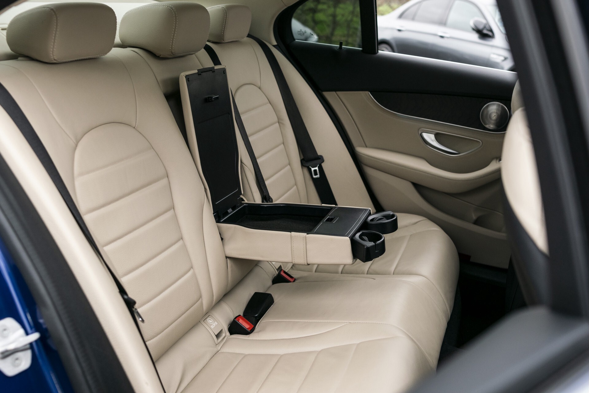 Mercedes-Benz C-Klasse 350 Hybride Keyless/Rij-assistentie/Leer/Memory/Panorama/Burmester/Comand Aut7 Foto 5