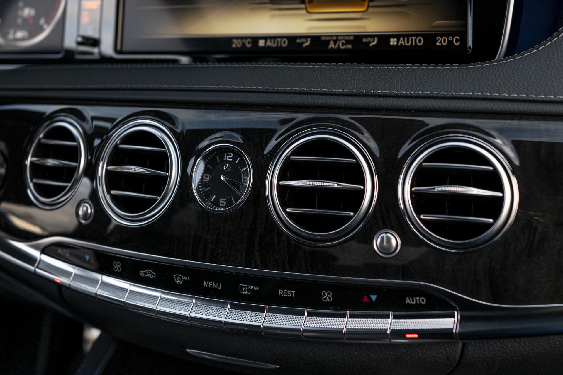 Mercedes-Benz S-Klasse 350 Bluetec AMG Massage/Keyless/Distronic/Burmester/Memory/20" Aut7 Foto 27