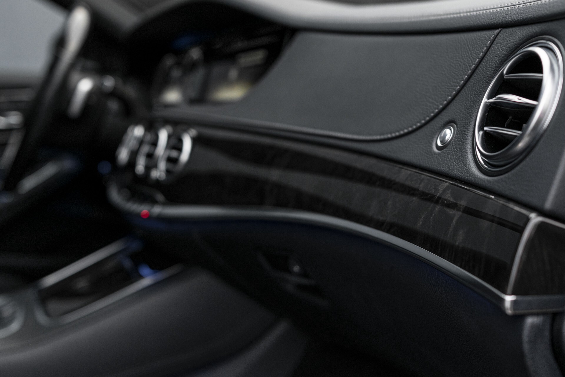 Mercedes-Benz S-Klasse 350 Bluetec AMG Massage/Keyless/Distronic/Burmester/Memory/20" Aut7 Foto 38