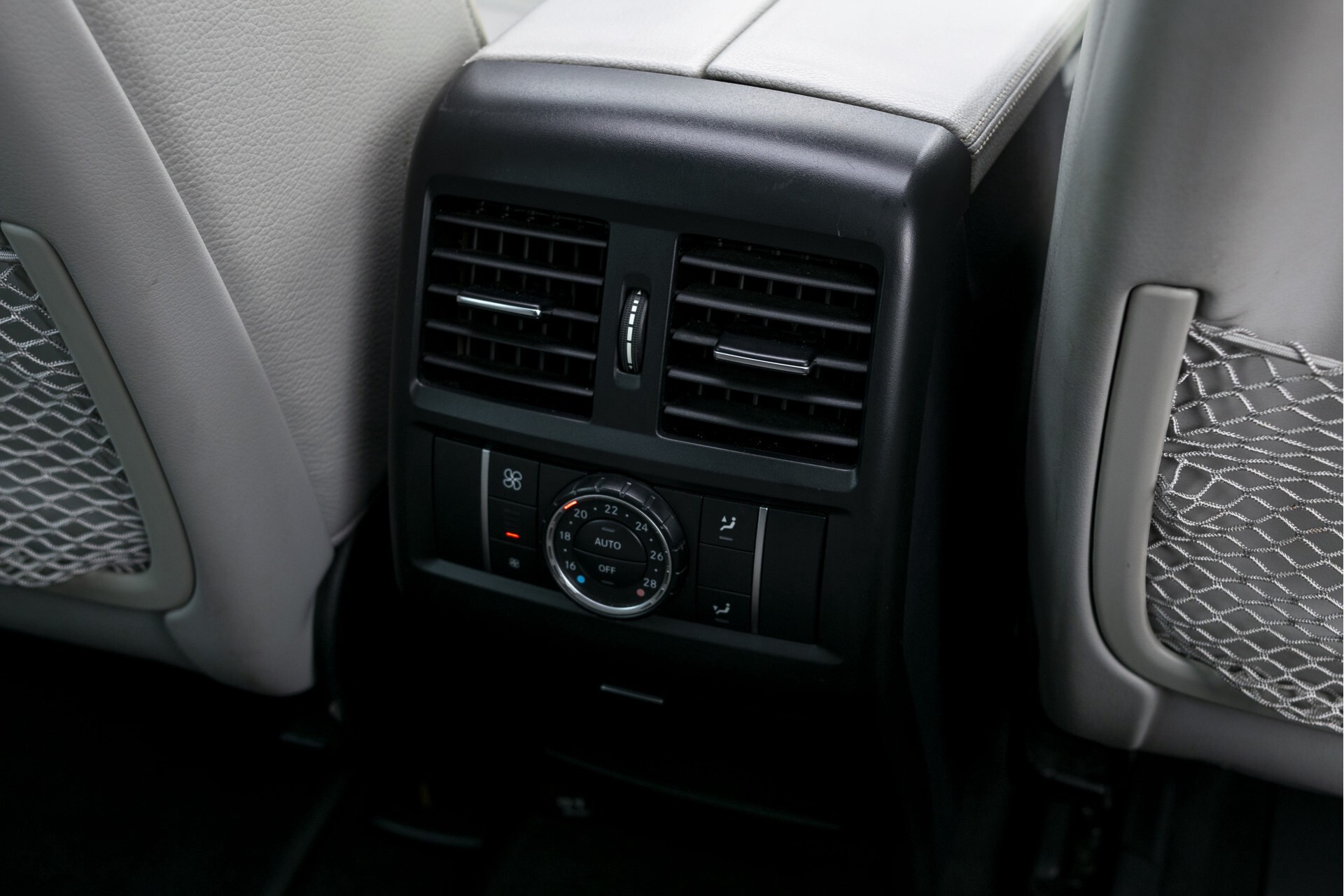 Mercedes-Benz GL-Klasse 350 BlueTEC 4-M 7-Persoons Active Curve System/Rij-assistentie plus/Keyless/Nightvision/Panorama/Harman Aut7 Foto 30