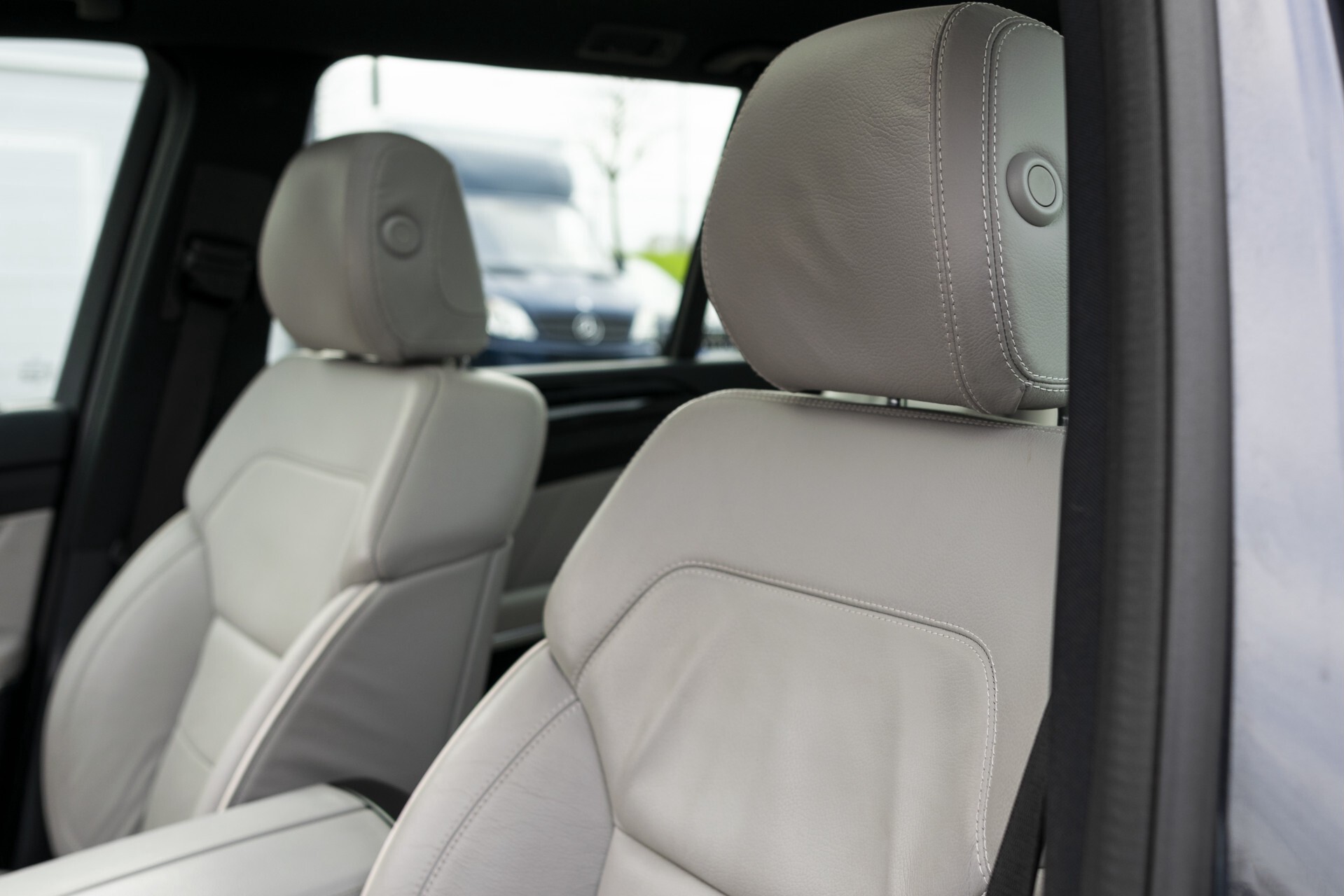 Mercedes-Benz GL-Klasse 350 BlueTEC 4-M 7-Persoons Active Curve System/Rij-assistentie plus/Keyless/Nightvision/Panorama/Harman Aut7 Foto 31