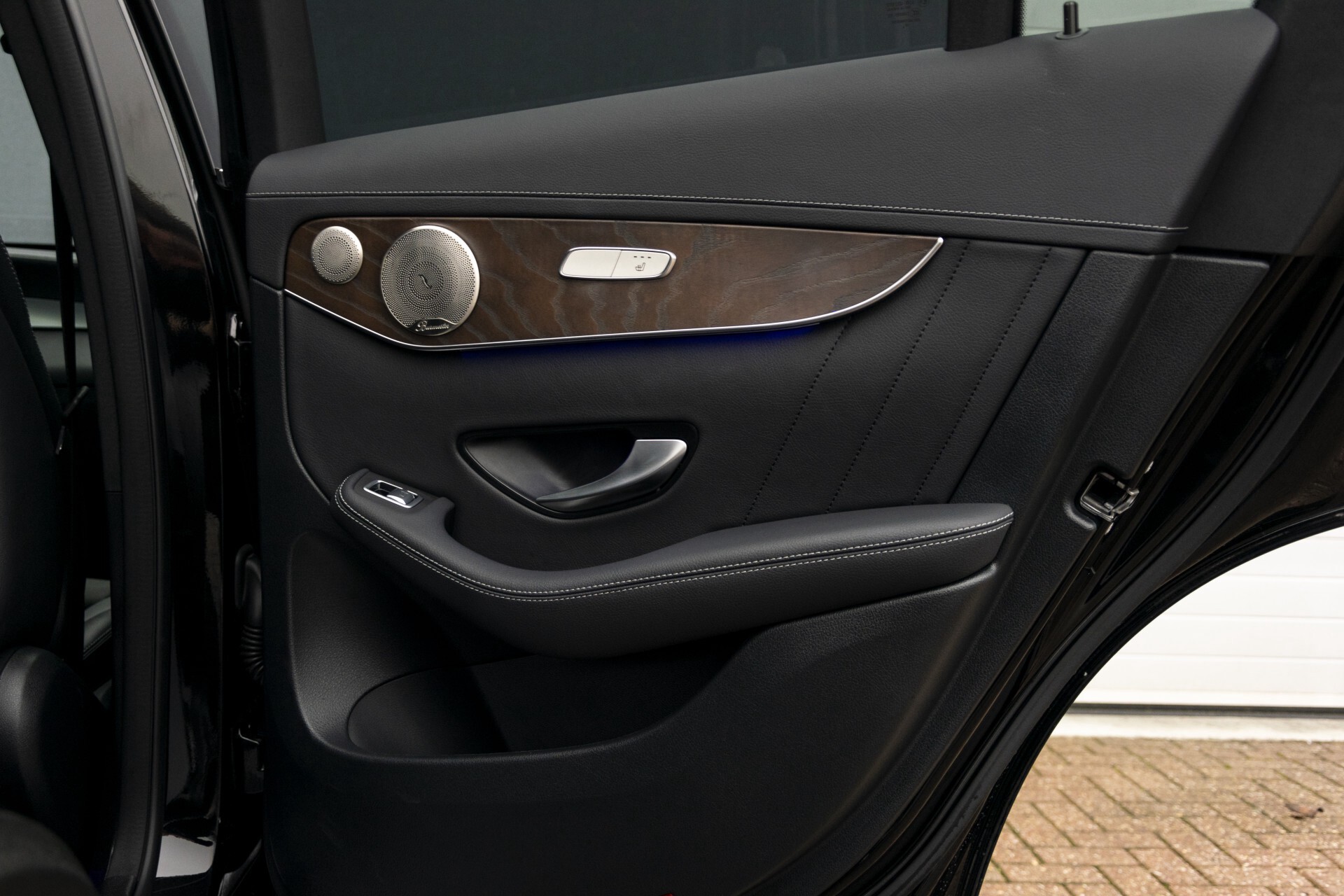 Mercedes-Benz GLC Coupé 300e 4-M AMG Rij-assistentie | Keyless-Go | Burmester | 360 camera | HUD | Trekhaak Aut9 Foto 11