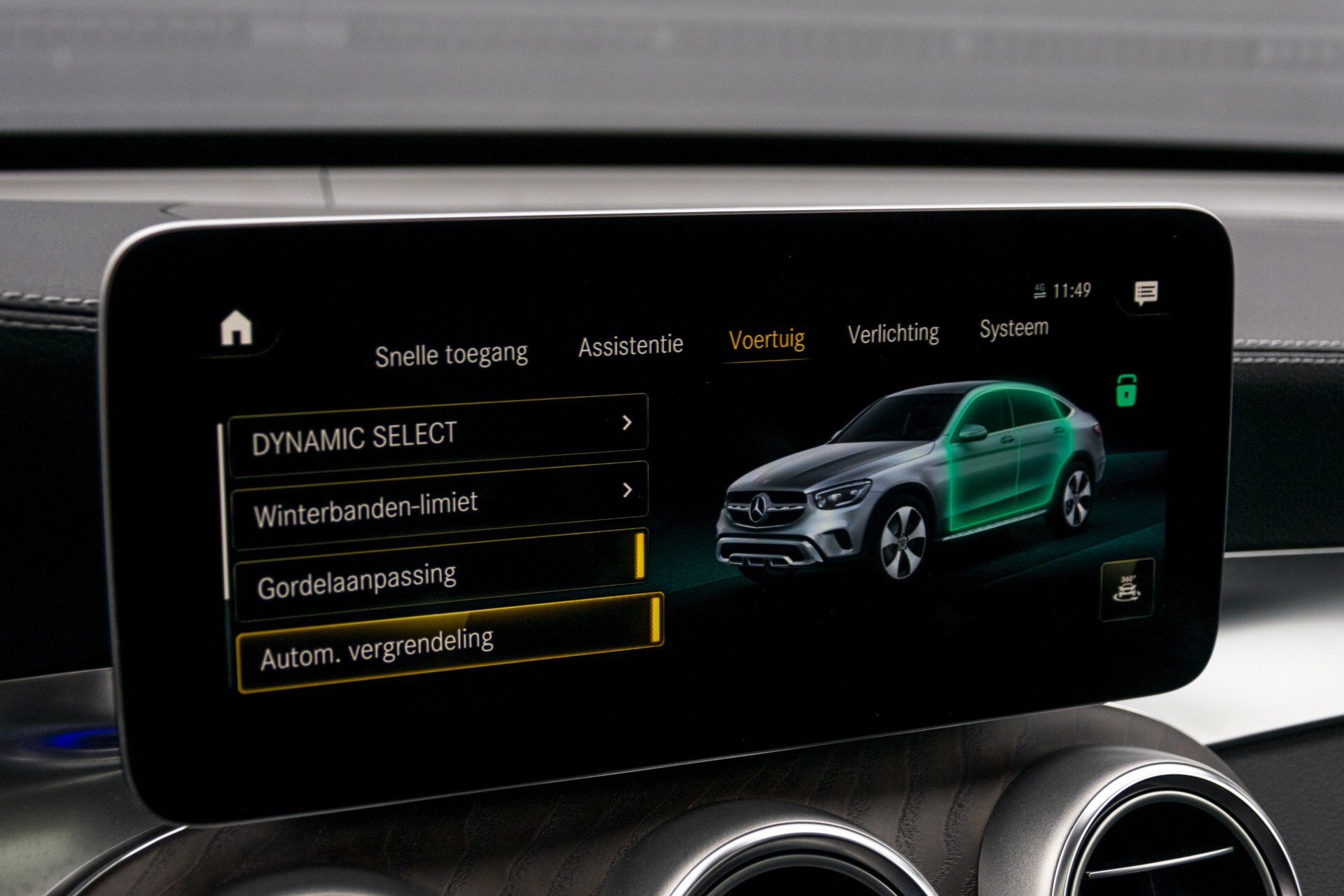 Mercedes-Benz GLC Coupé 300e 4-M AMG Rij-assistentie | Keyless-Go | Burmester | 360 camera | HUD | Trekhaak Aut9 Foto 24