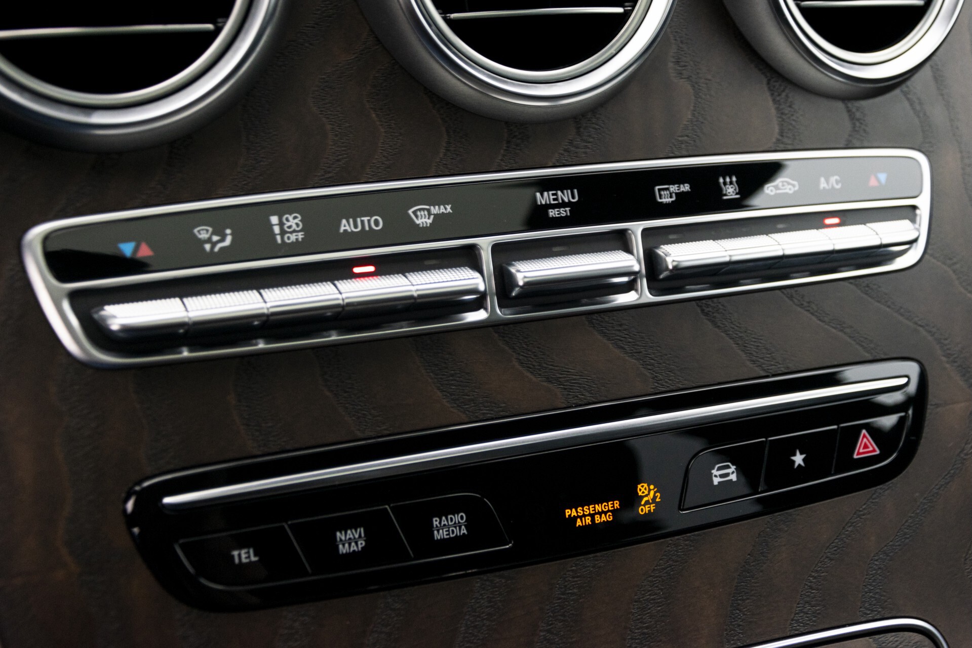 Mercedes-Benz GLC Coupé 300e 4-M AMG Rij-assistentie | Keyless-Go | Burmester | 360 camera | HUD | Trekhaak Aut9 Foto 31