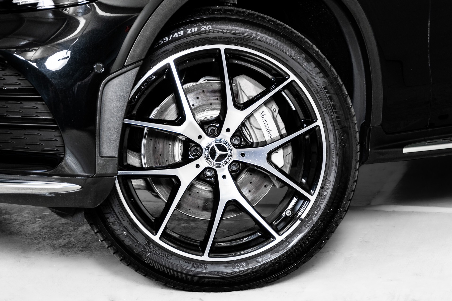 Mercedes-Benz GLC Coupé 300e 4-M AMG Rij-assistentie | Keyless-Go | Burmester | 360 camera | HUD | Trekhaak Aut9 Foto 42