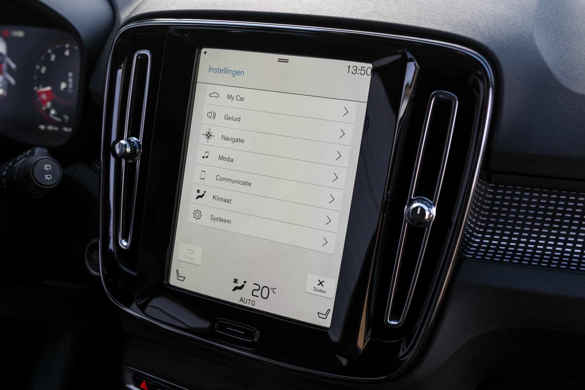 Volvo XC40 2.0 T4 R-Design Leder/19"/Intellisafe Pro Line/PrivacygBusiness Pack/Privacyglas Aut8 . Foto 15