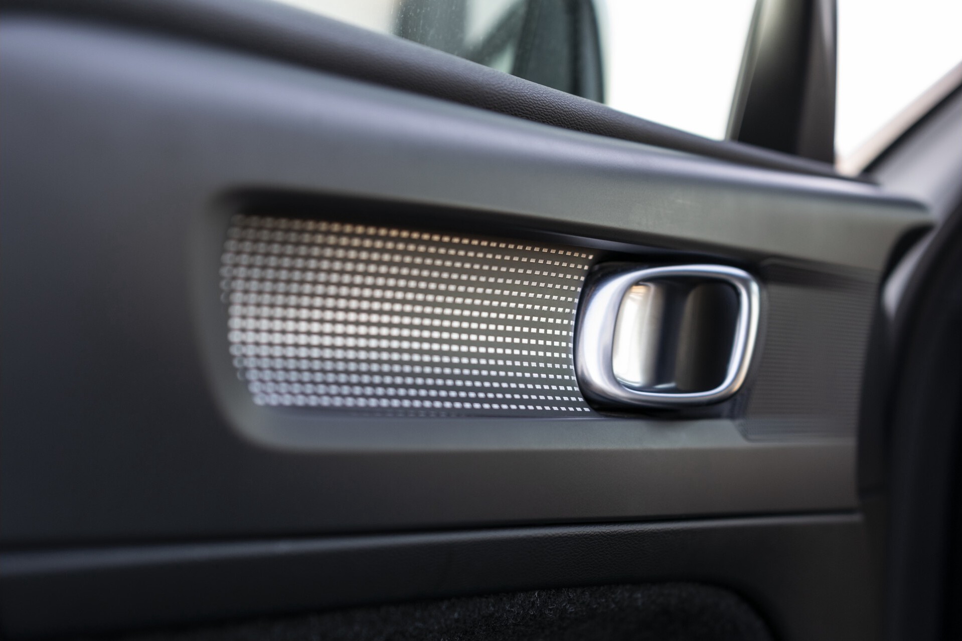 Volvo XC40 2.0 T4 R-Design Leder/19"/Intellisafe Pro Line/PrivacygBusiness Pack/Privacyglas Aut8 . Foto 16