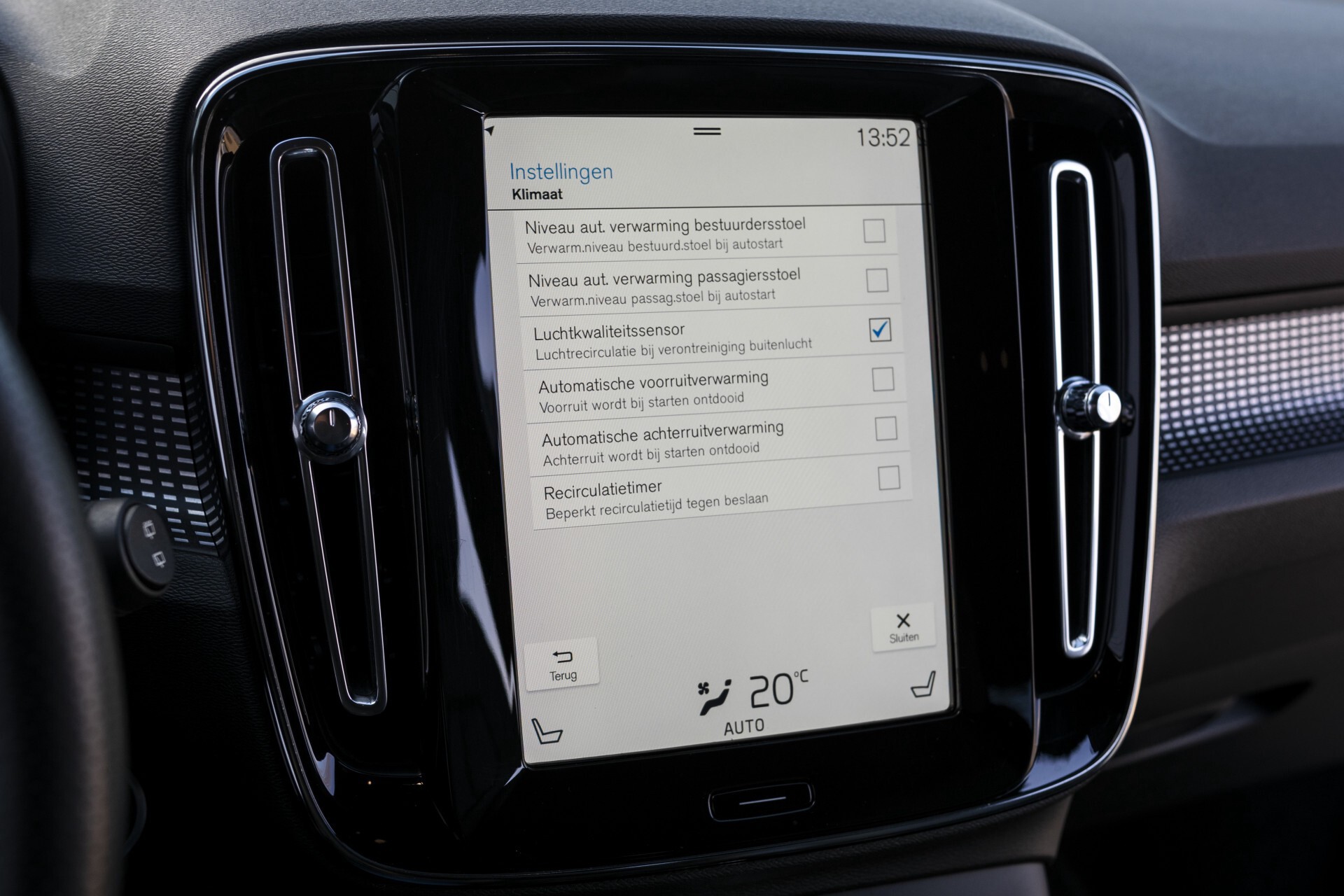 Volvo XC40 2.0 T4 R-Design Leder/19"/Intellisafe Pro Line/PrivacygBusiness Pack/Privacyglas Aut8 . Foto 23