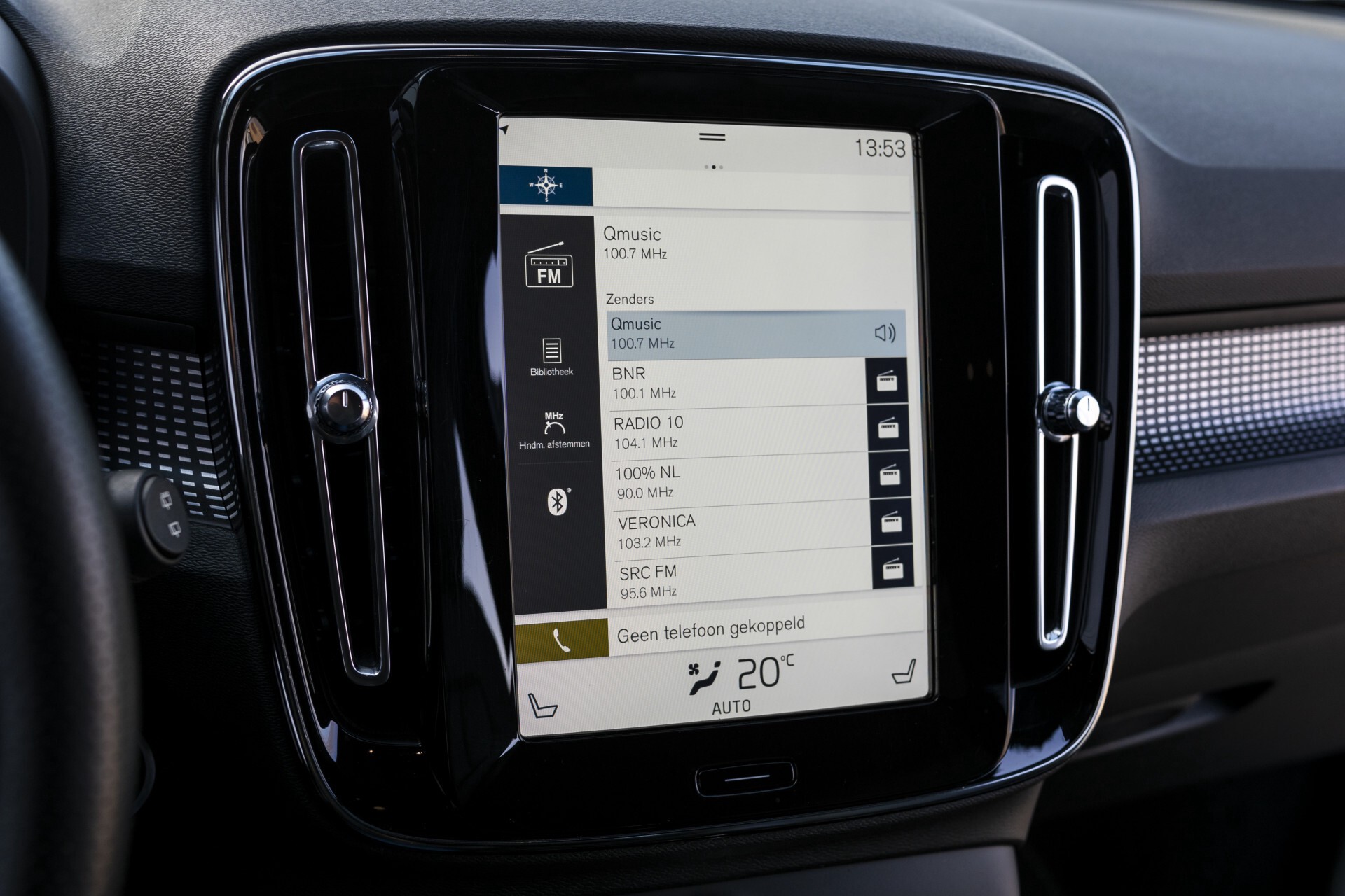 Volvo XC40 2.0 T4 R-Design Leder/19"/Intellisafe Pro Line/PrivacygBusiness Pack/Privacyglas Aut8 . Foto 25