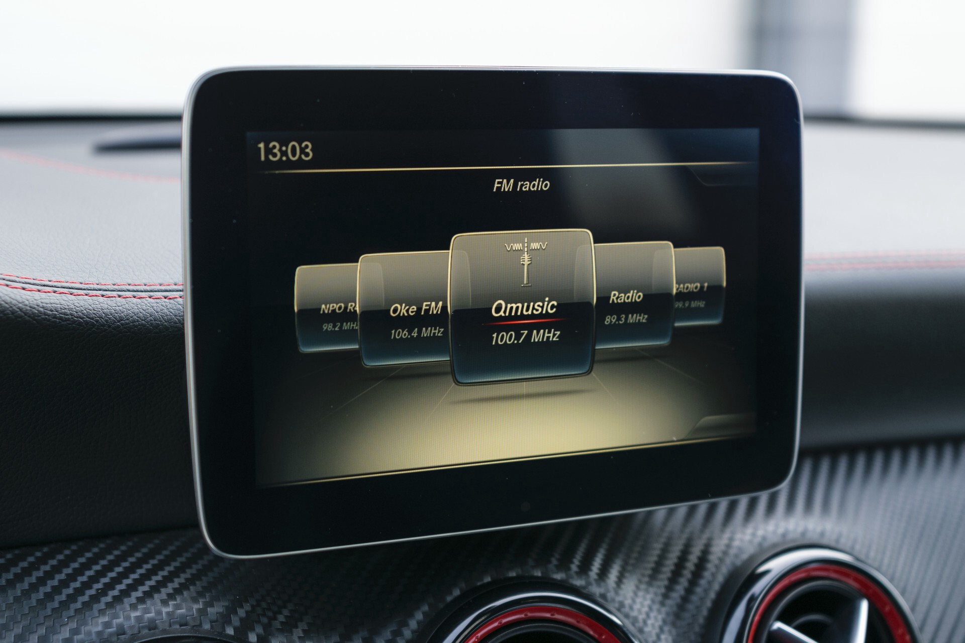 Mercedes-Benz A-Klasse 250 Sport Edition AMG 4-M Exclusiefpakket/Night/Camera/Harman-Kardon/Mem Aut7 Foto 11