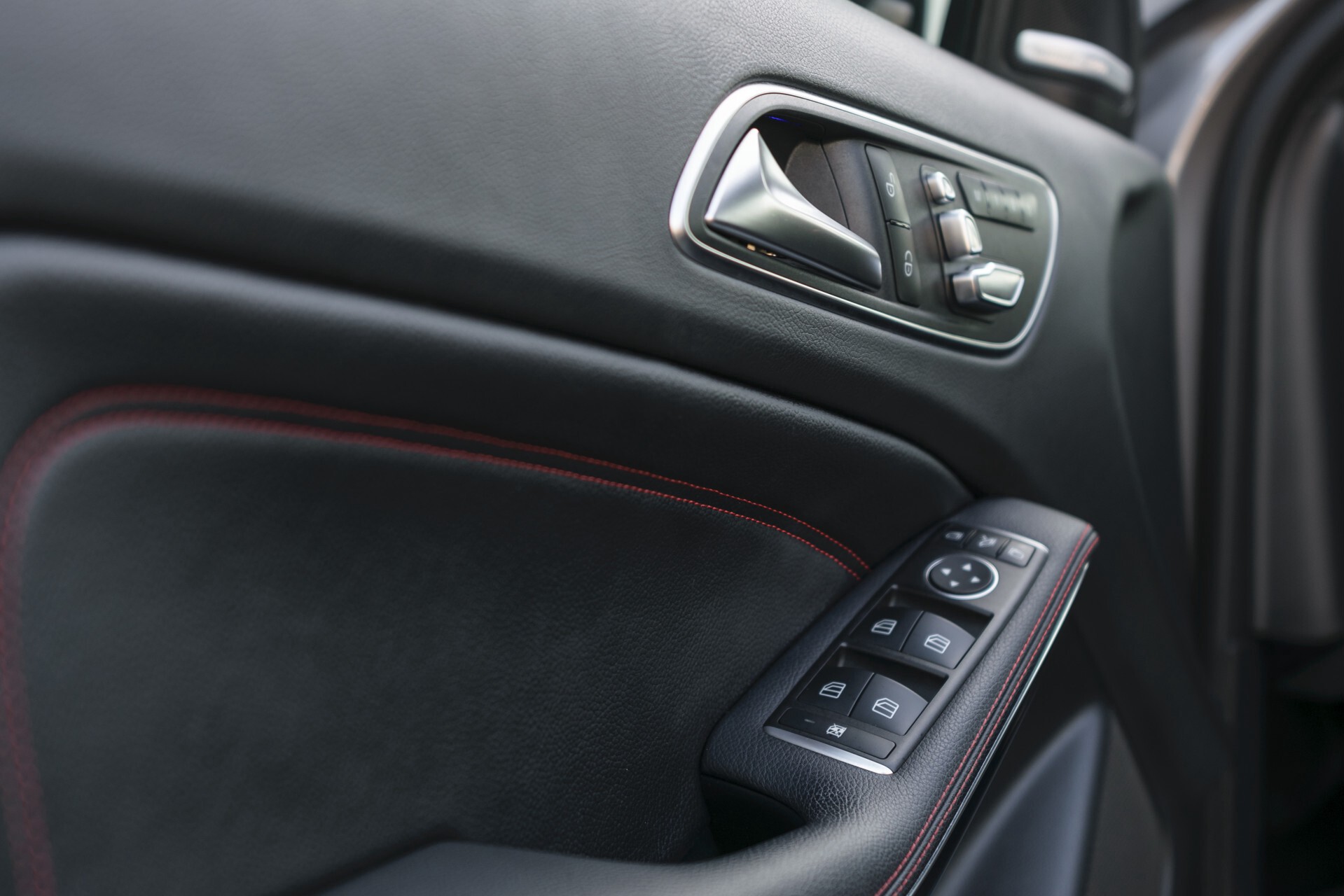 Mercedes-Benz A-Klasse 250 Sport Edition AMG 4-M Exclusiefpakket/Night/Camera/Harman-Kardon/Mem Aut7 Foto 16