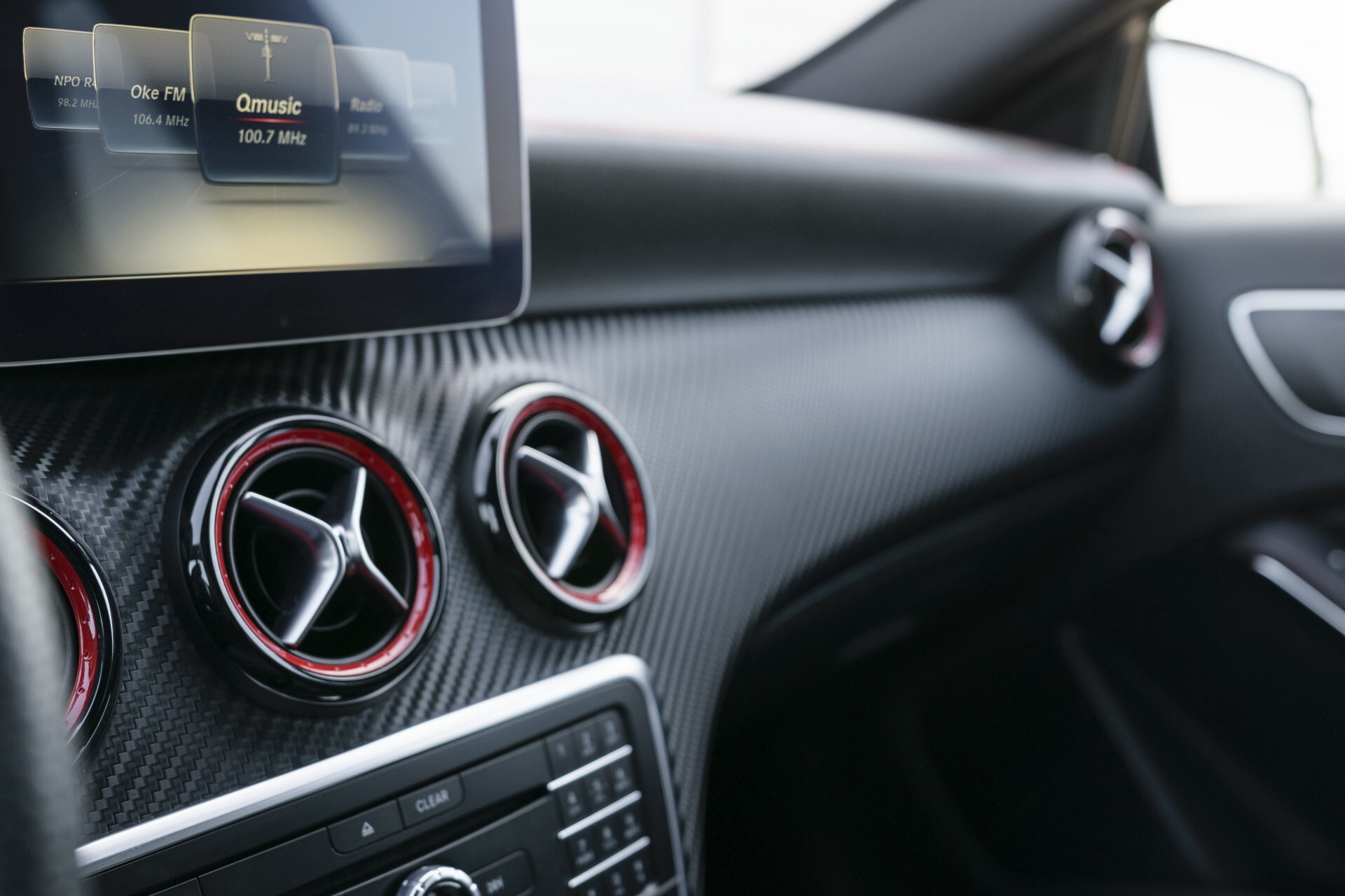 Mercedes-Benz A-Klasse 250 Sport Edition AMG 4-M Exclusiefpakket/Night/Camera/Harman-Kardon/Mem Aut7 Foto 27