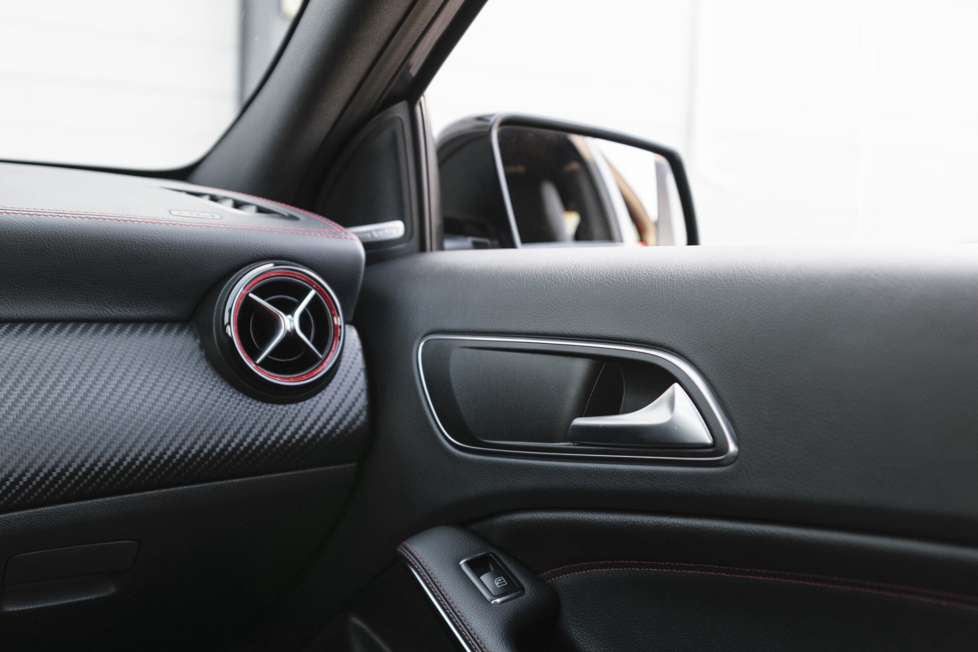 Mercedes-Benz A-Klasse 250 Sport Edition AMG 4-M Exclusiefpakket/Night/Camera/Harman-Kardon/Mem Aut7 Foto 33