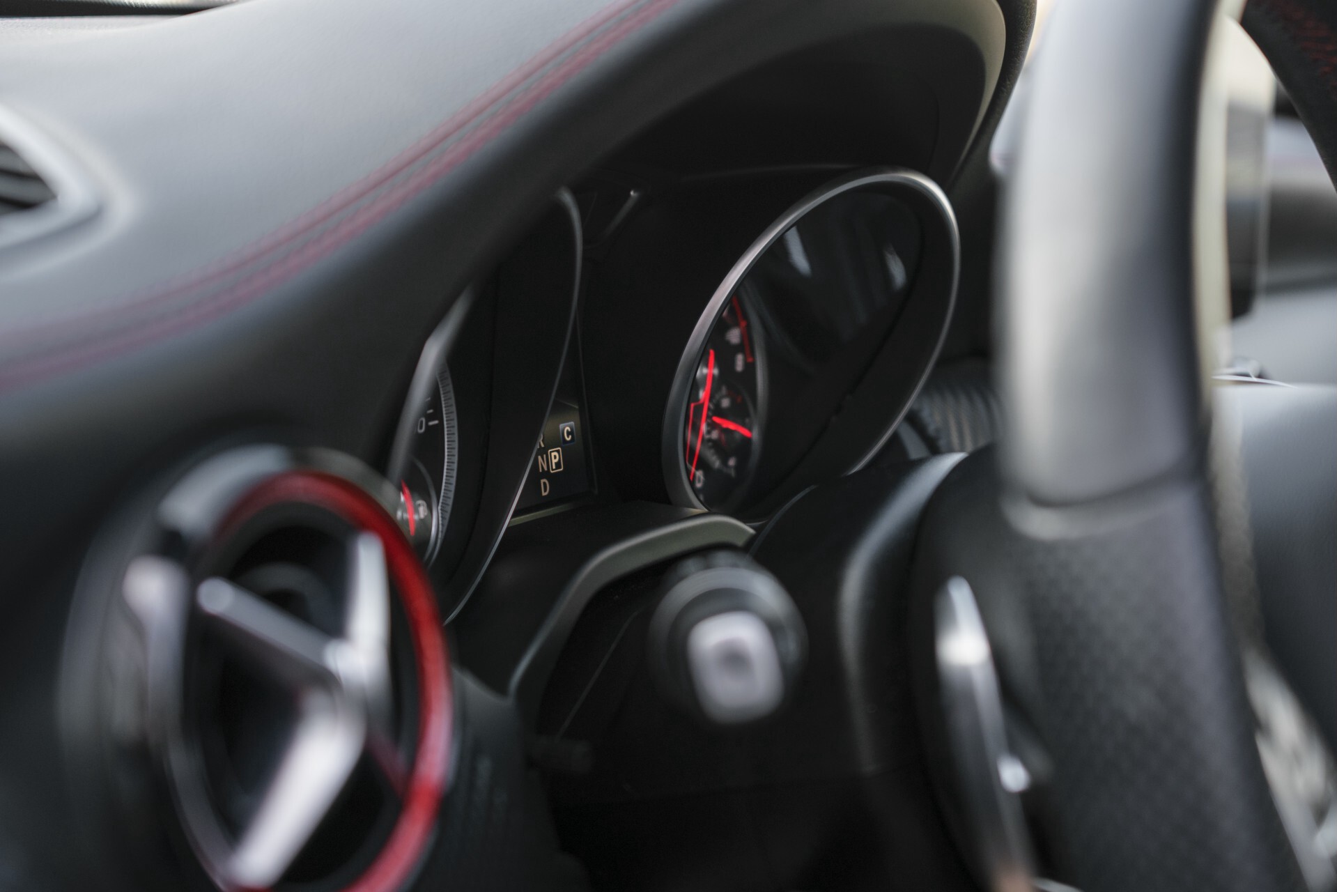 Mercedes-Benz A-Klasse 250 Sport Edition AMG 4-M Exclusiefpakket/Night/Camera/Harman-Kardon/Mem Aut7 Foto 35